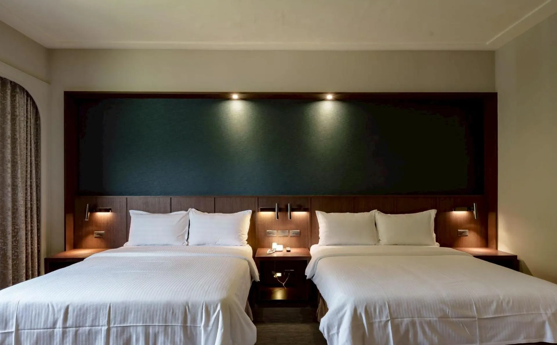 Bed in Haifu Garden Hotel