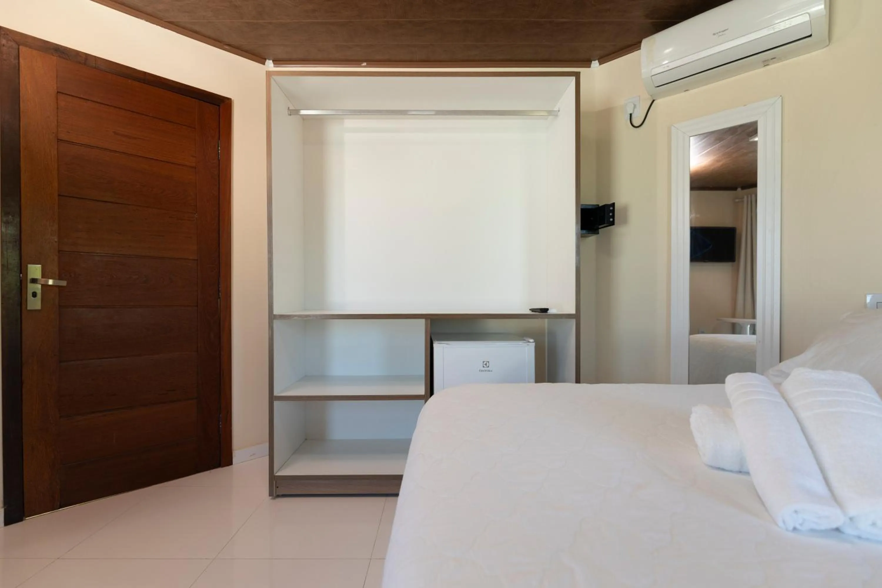 Photo of the whole room, Bed in Hotel Morro De São Paulo