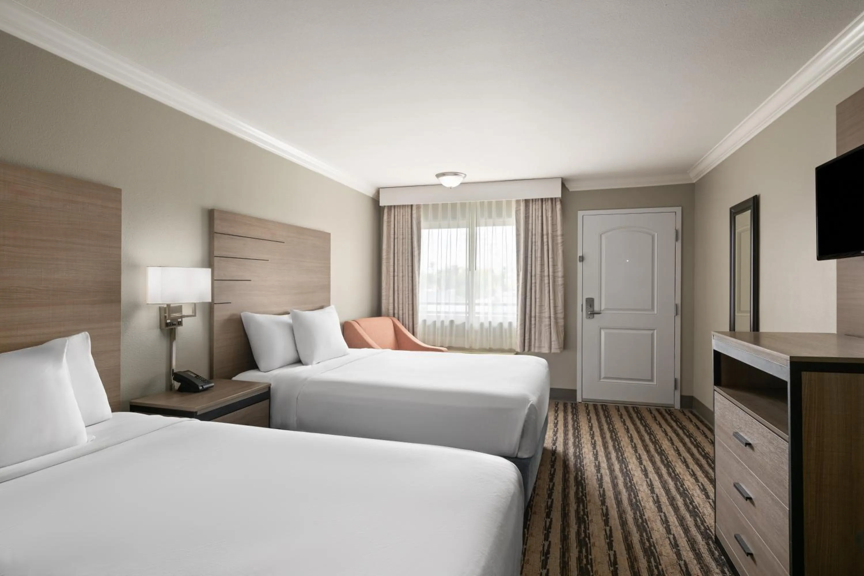 Bedroom, Bed in Solara Inn and Suites