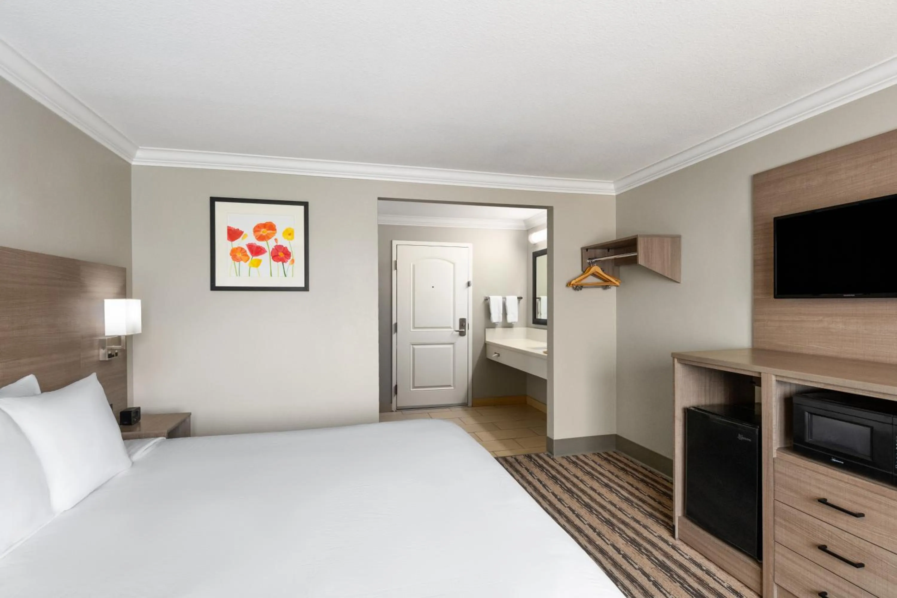 Bedroom, Bed in Solara Inn and Suites