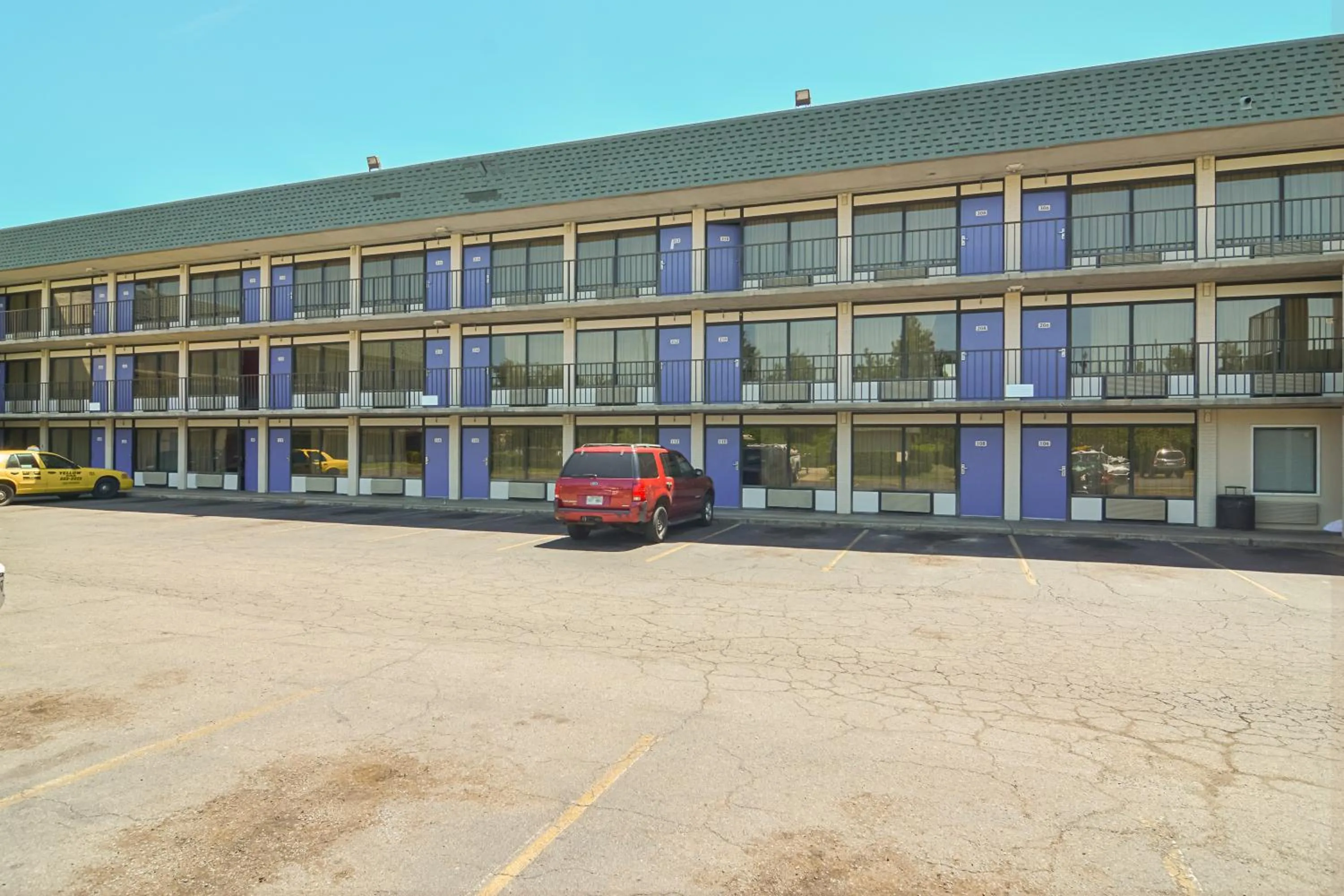 Facade/entrance in Motel 6-Little Rock, AR - West