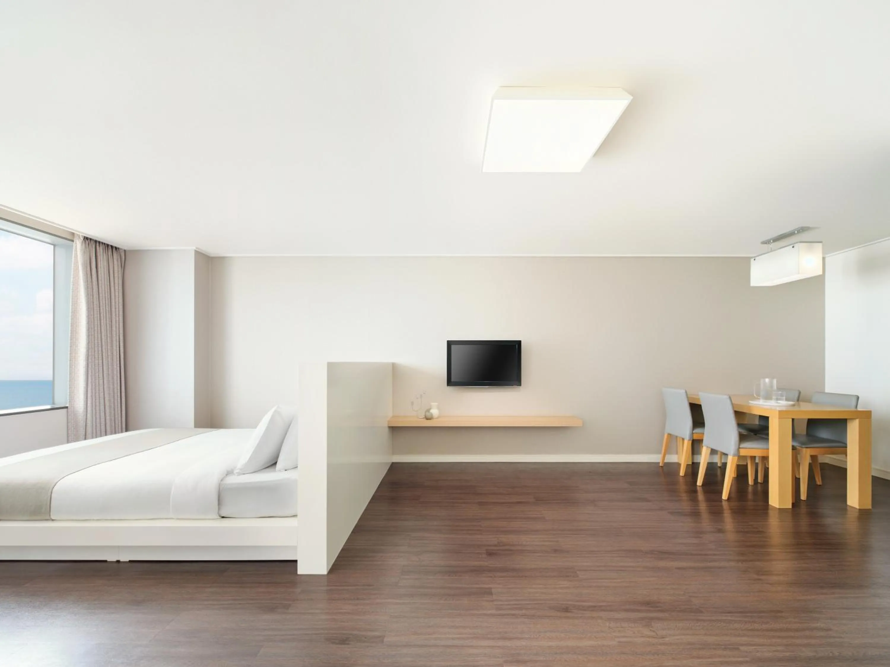 Photo of the whole room, Bed in Hanwha Resort Haeundae