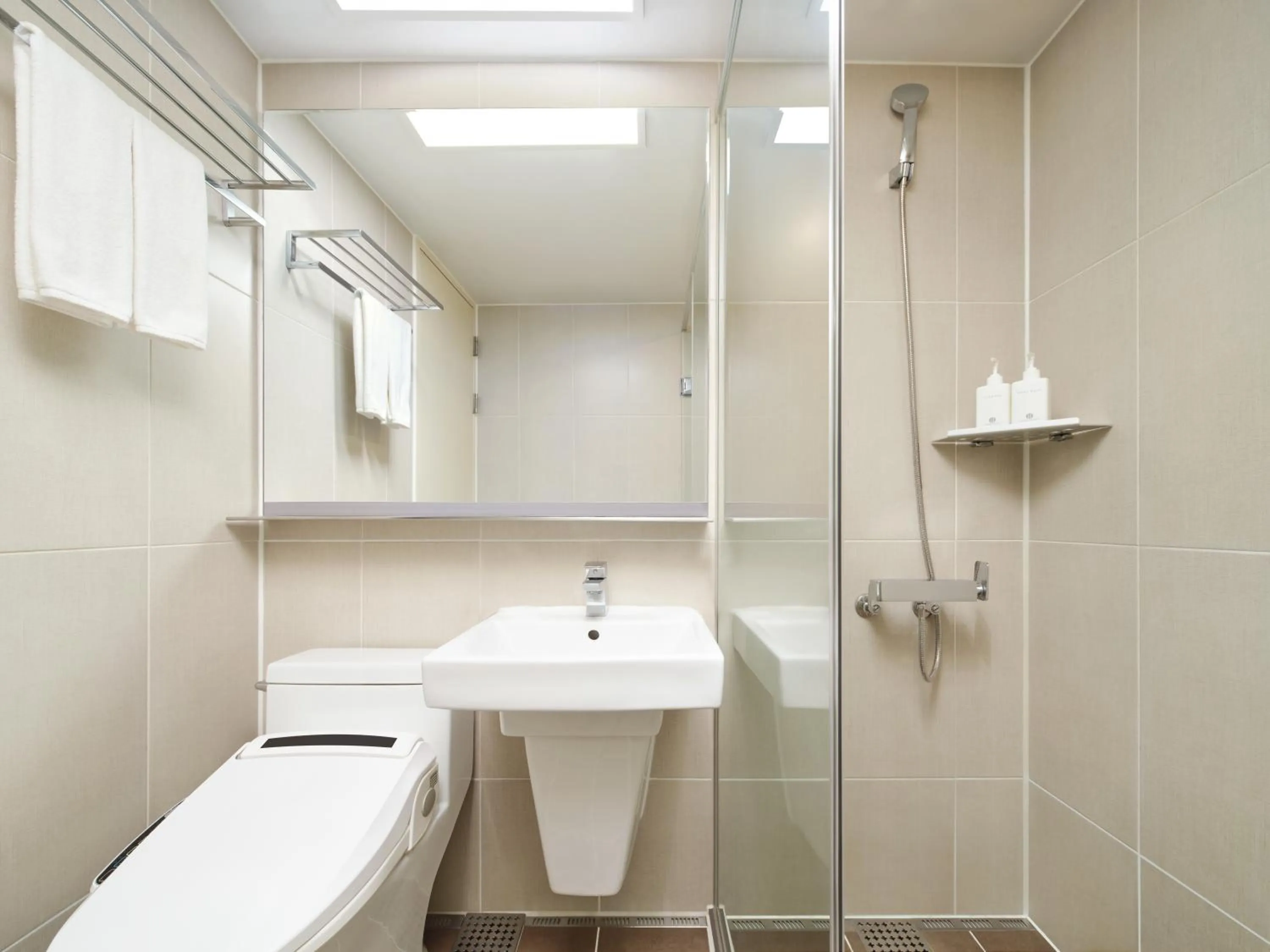 Bathroom in Hanwha Resort Haeundae
