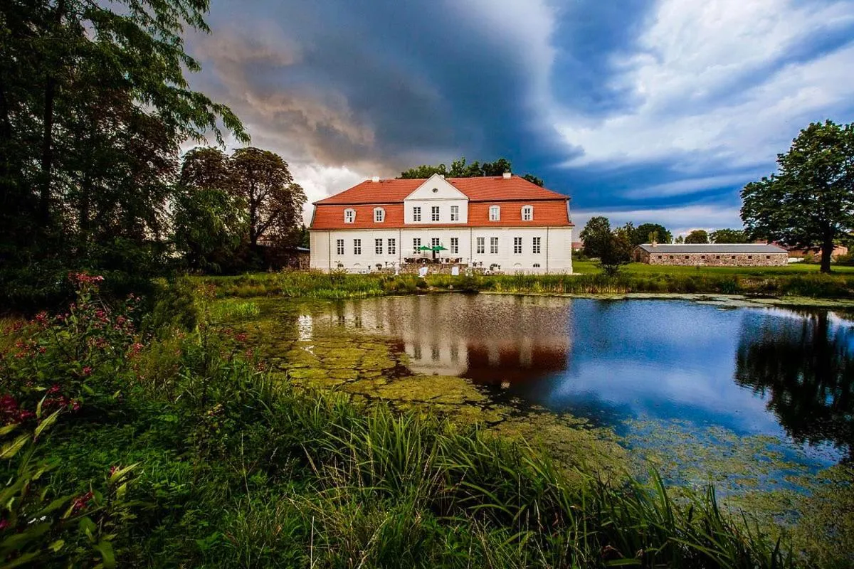 Property building in Jagdschloss Kotelow