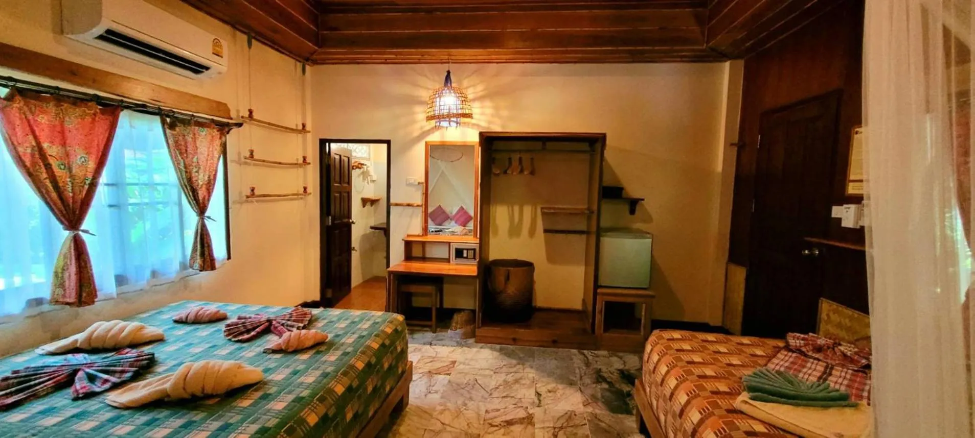 Bed in Longtail Beach Resort