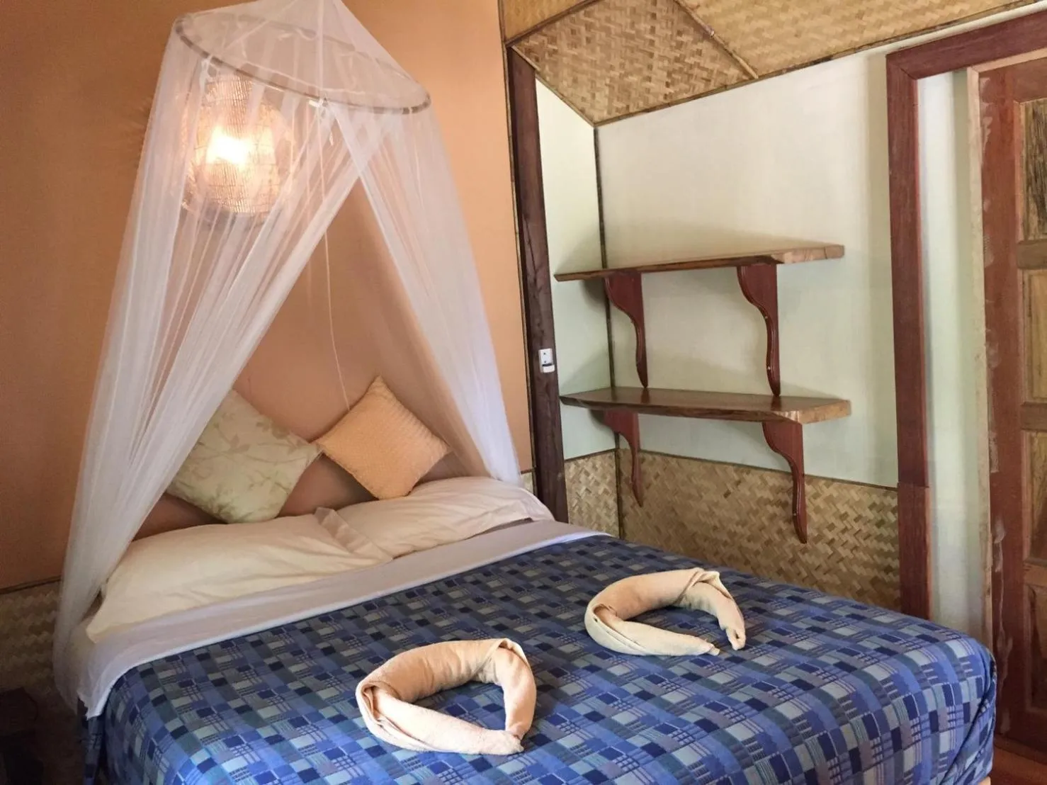 Bed in Longtail Beach Resort