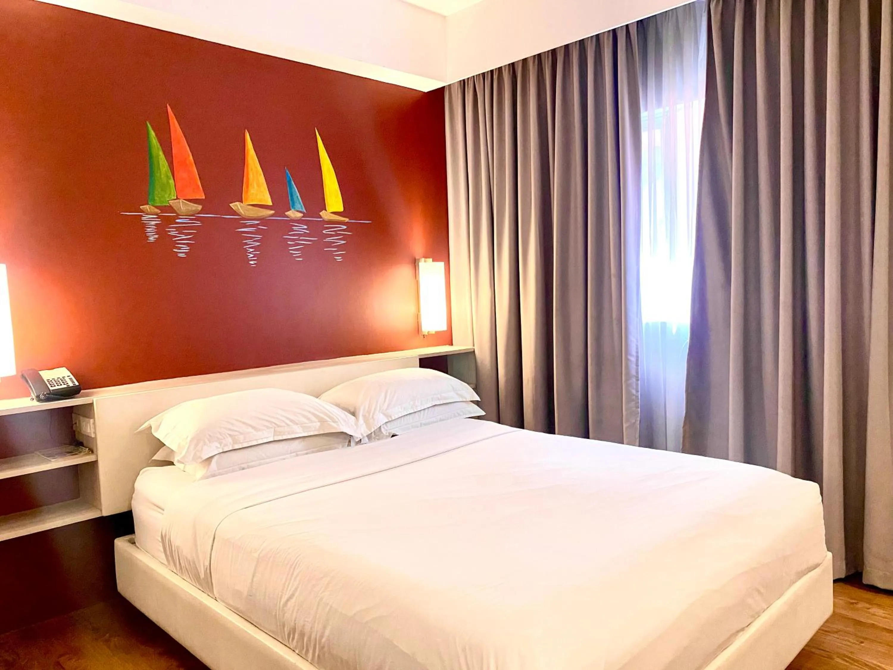 Bedroom, Bed in Circle Inn Hotel and Suites Bacolod