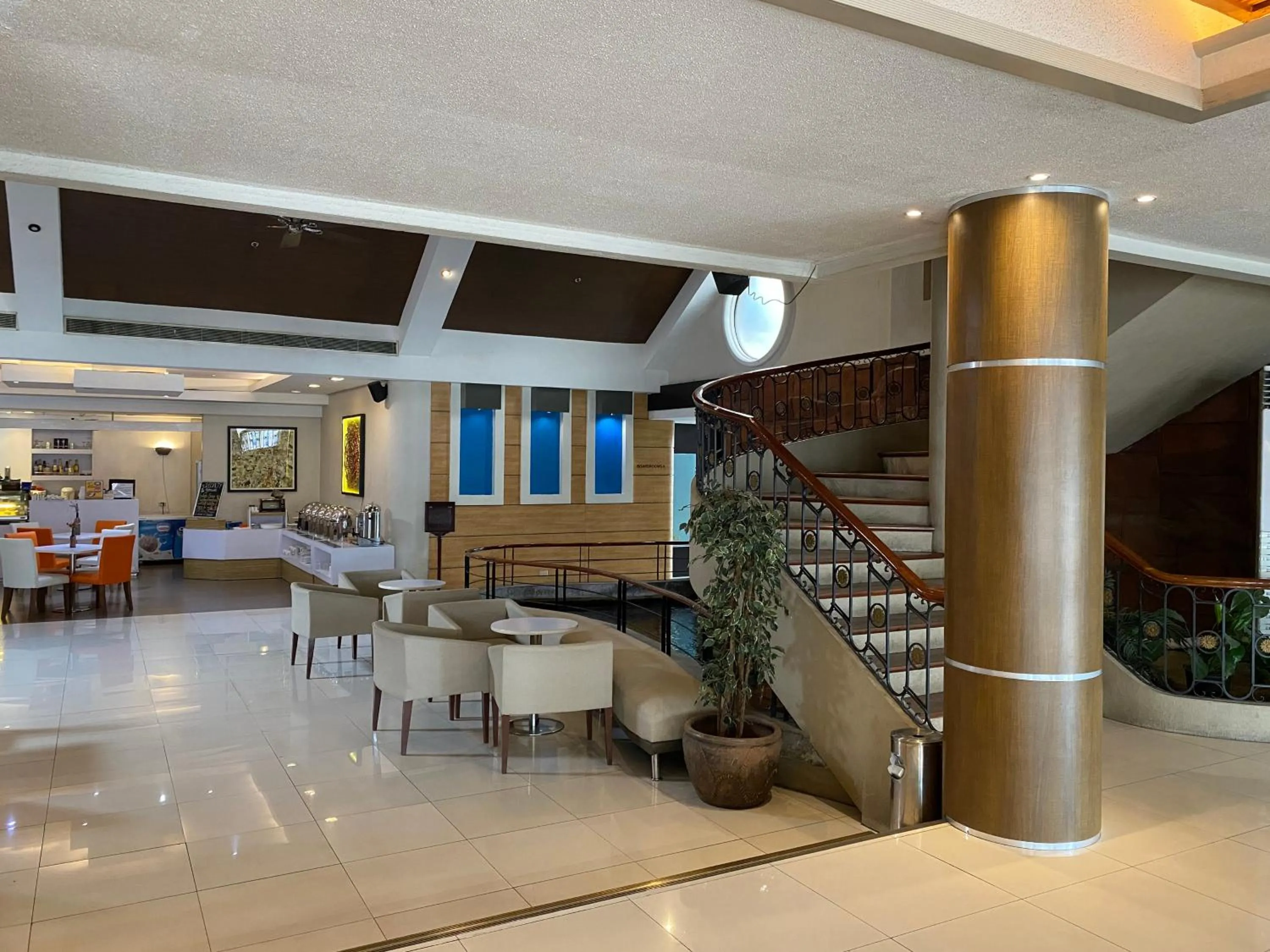 Lobby or reception in Circle Inn Hotel and Suites Bacolod