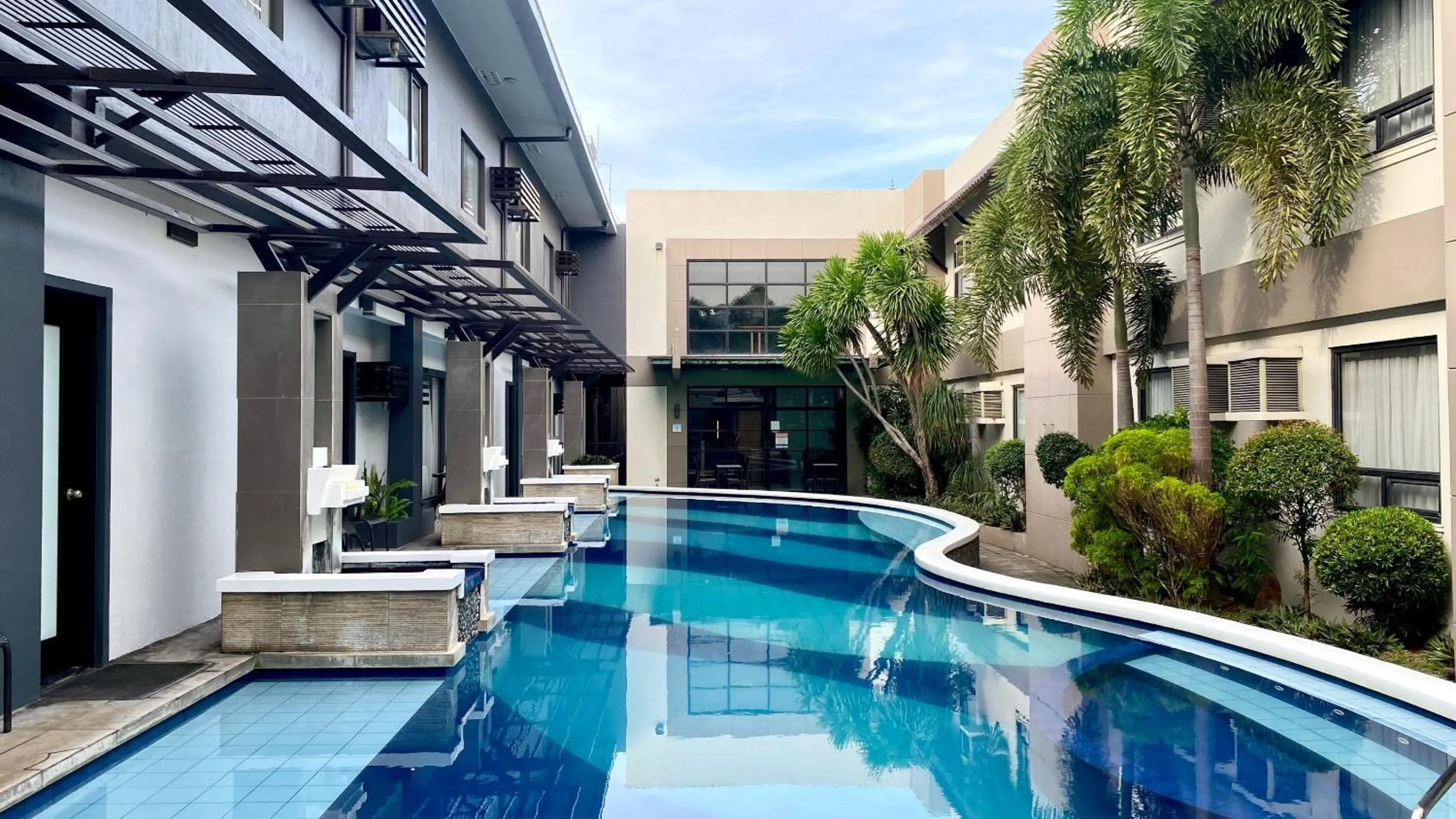 Swimming pool in Circle Inn Hotel and Suites Bacolod