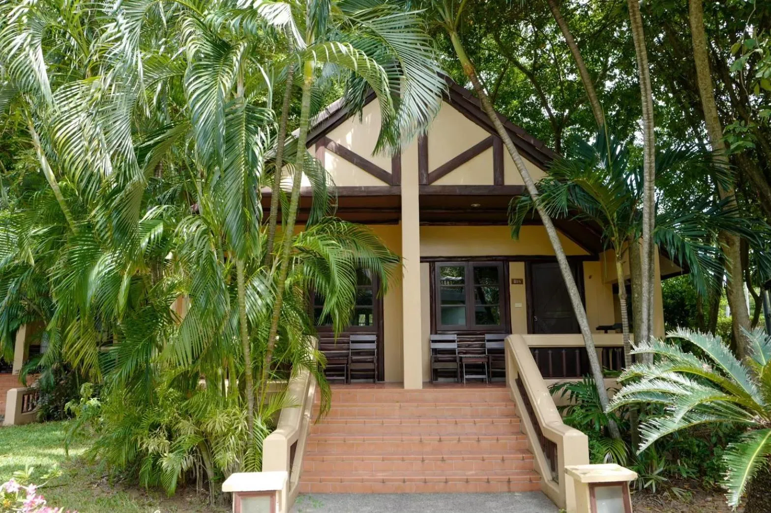 Property building in Botany Beach Resort Pattaya