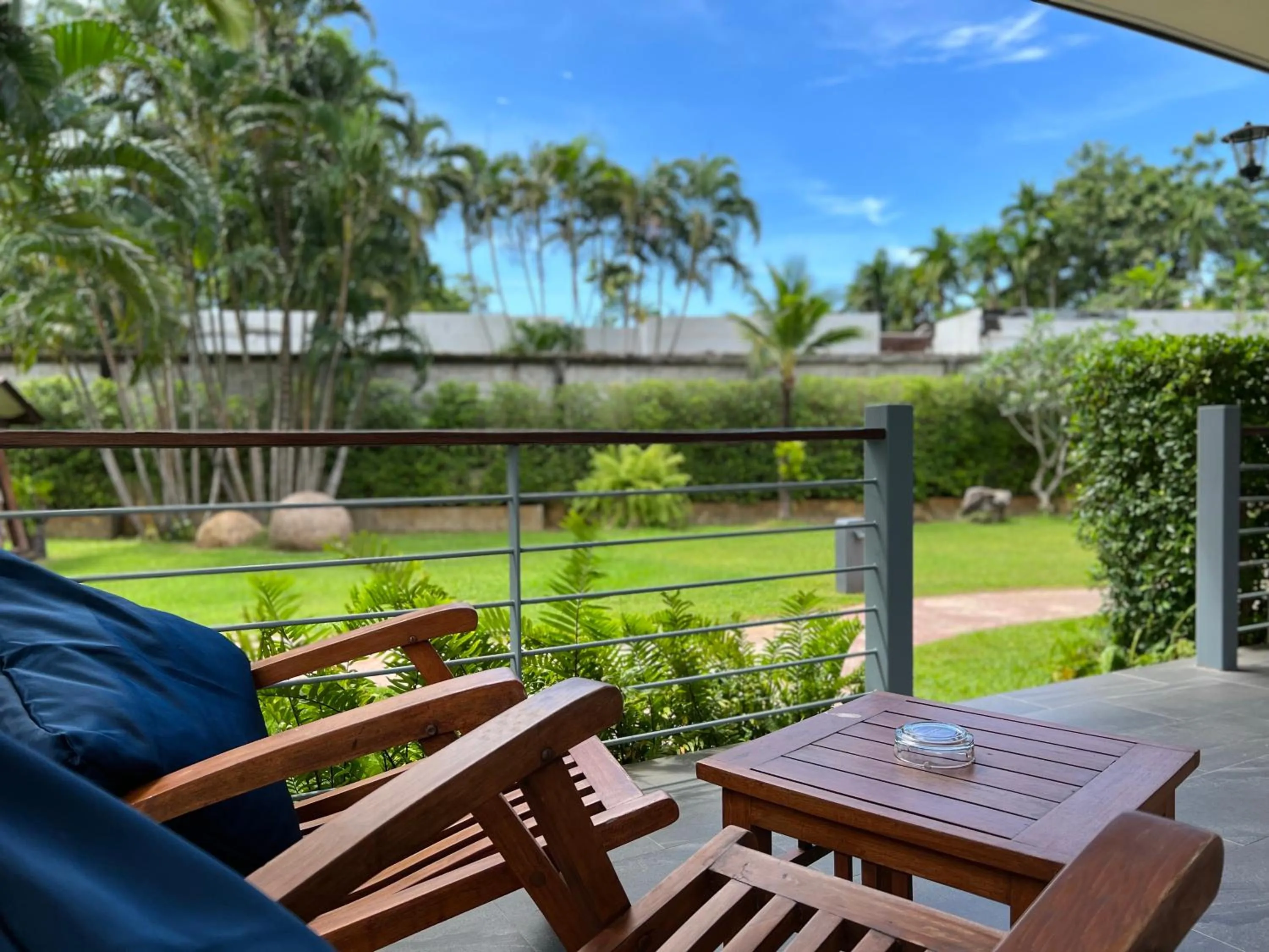 BLU PINE Villa & Pool Access - SHA Plus