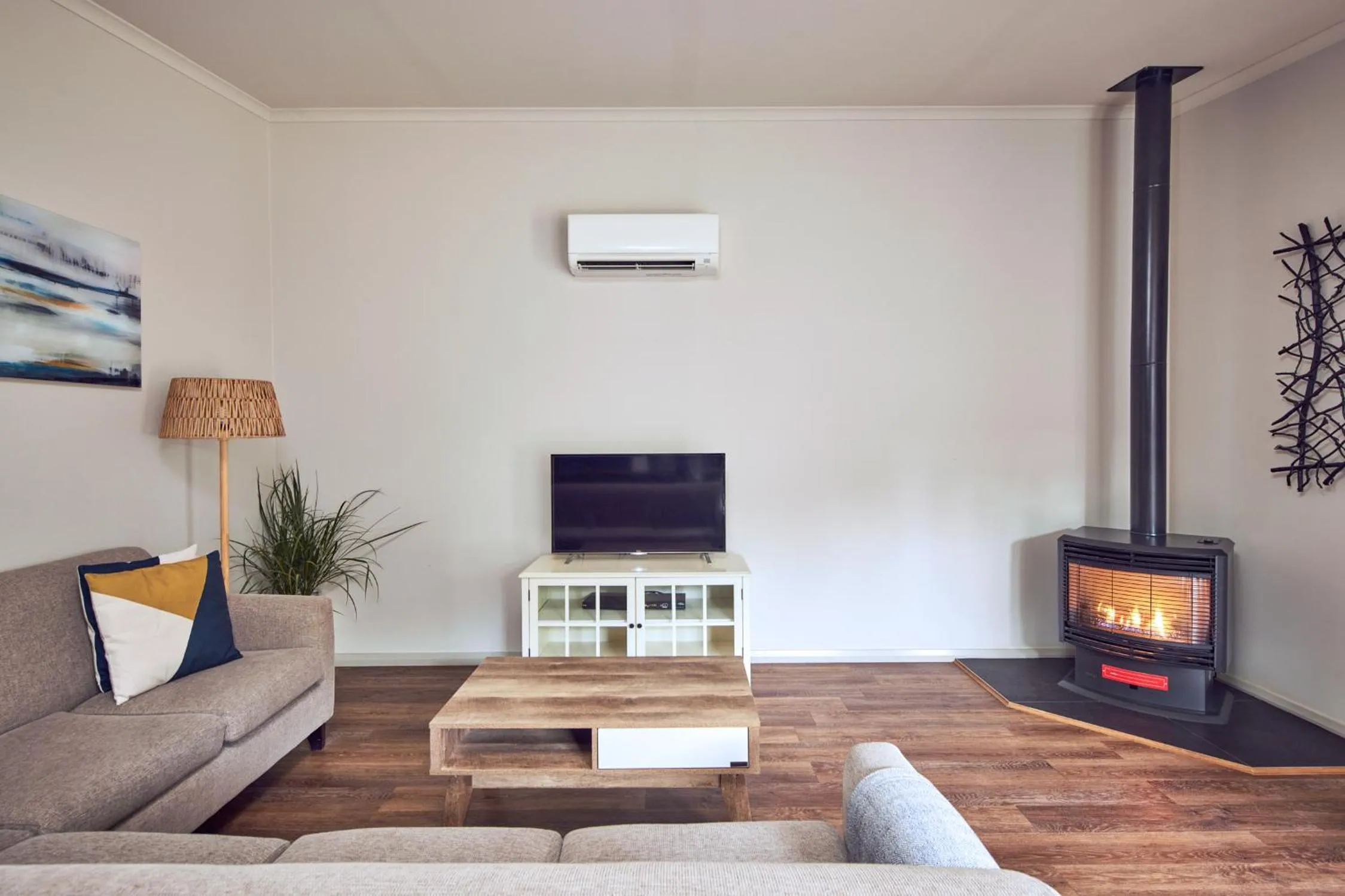 Communal lounge/ TV room in NRMA Port Arthur Holiday Park