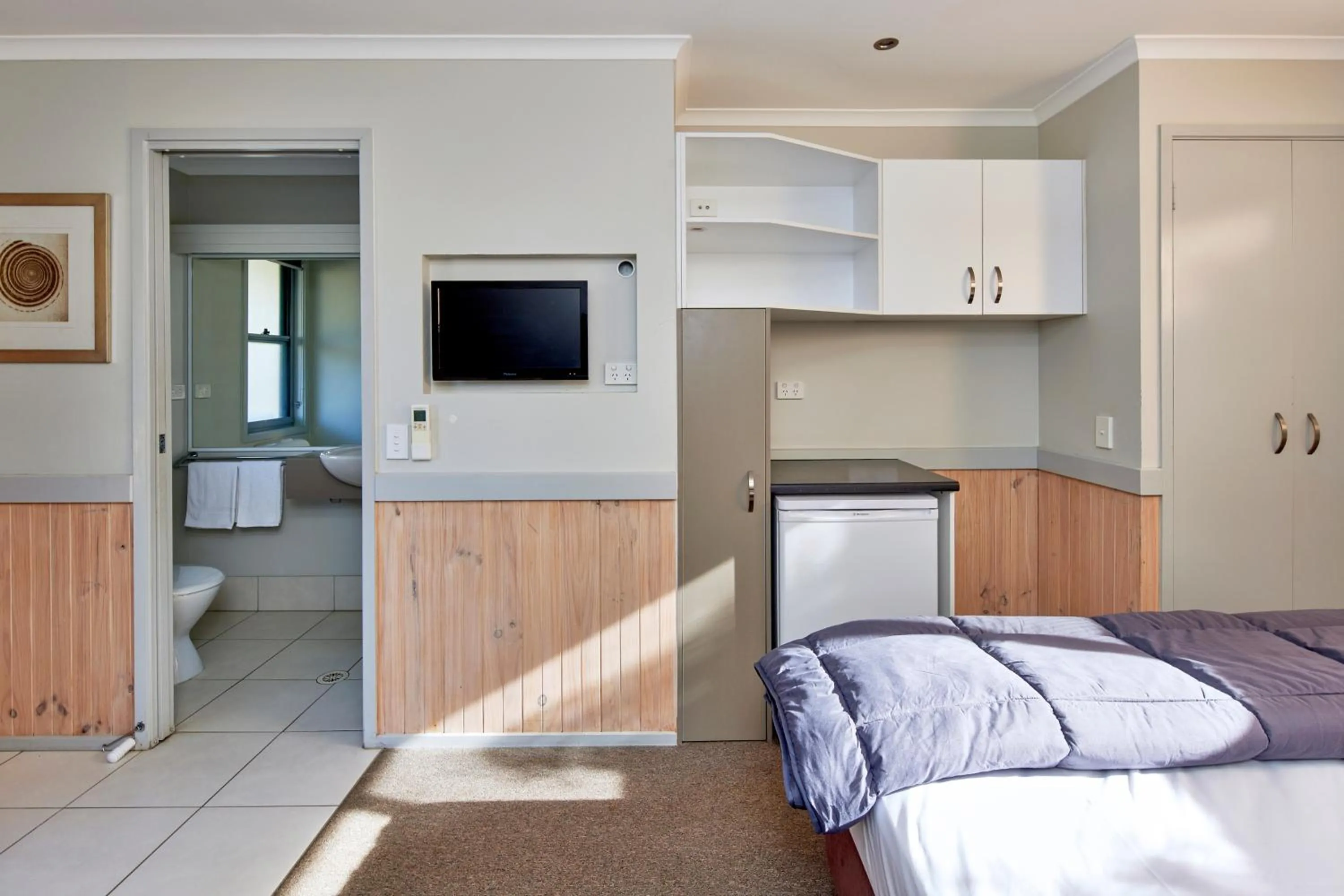 Bed in Big4 Sydney Lakeside Holiday Park