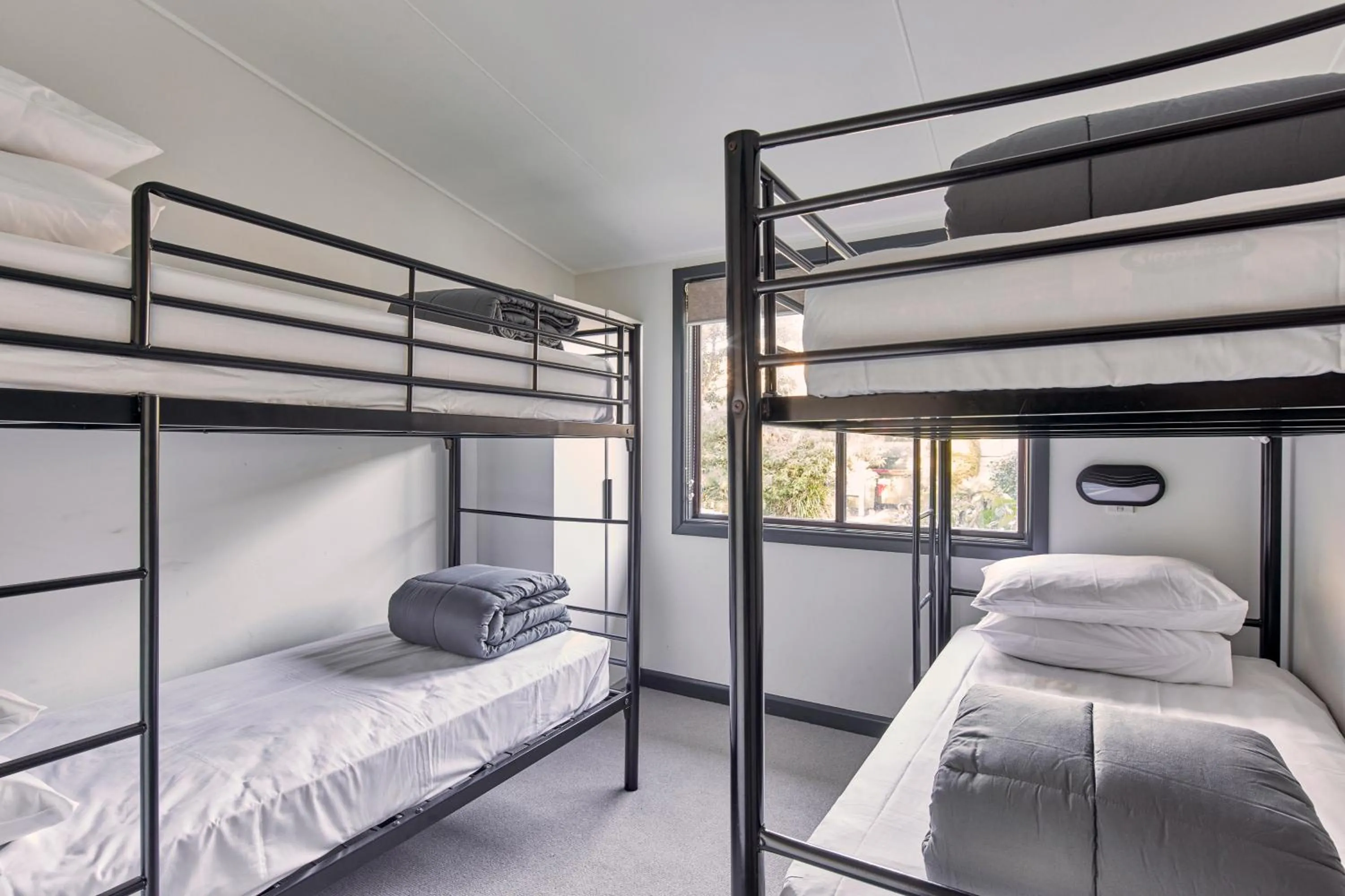 Bed in Big4 Sydney Lakeside Holiday Park