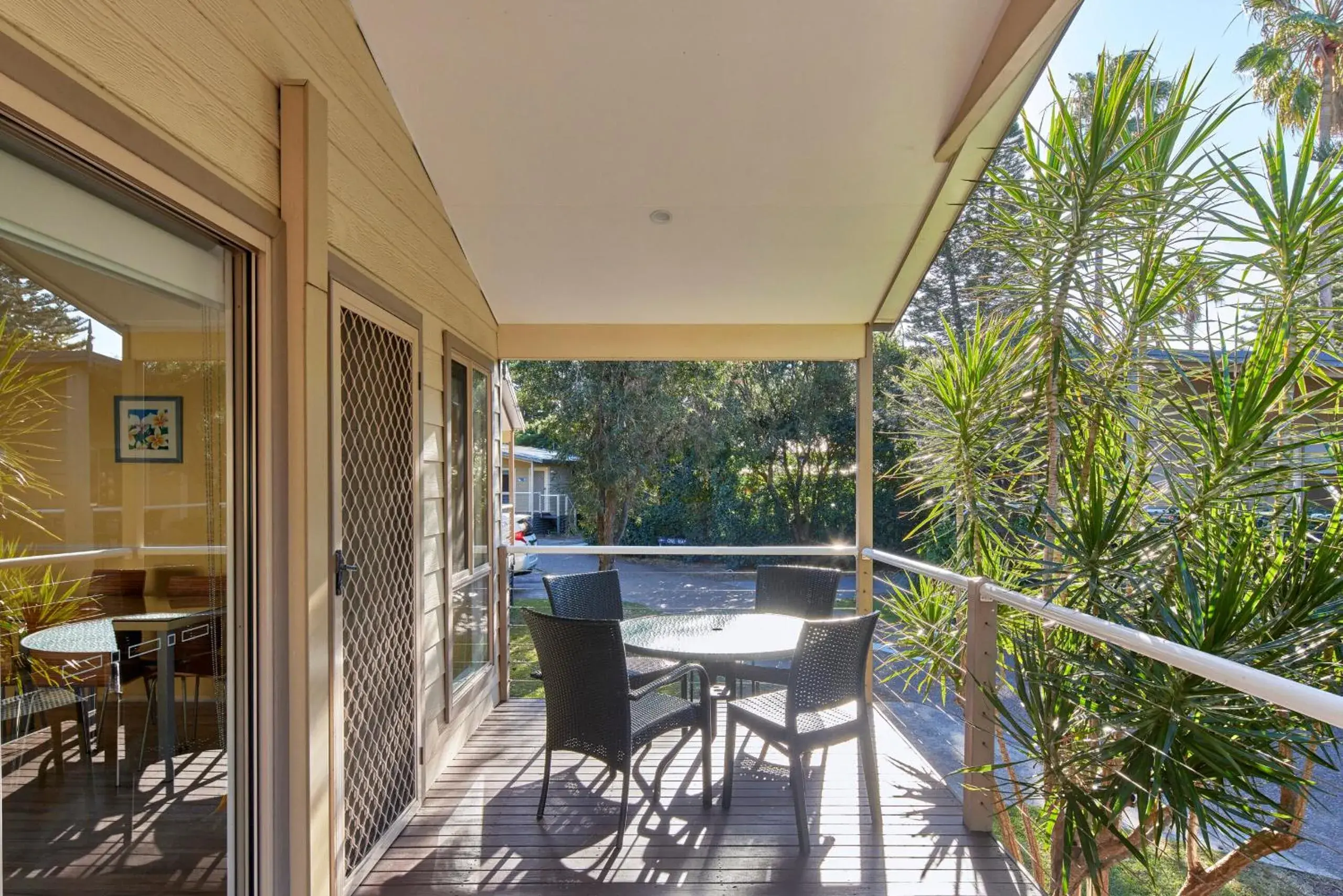 Two-Bedroom Bungalow in Big4 Sydney Lakeside Holiday Park Two-Bedroom Bungalow in Big4 Sydney Lakeside Holiday Park