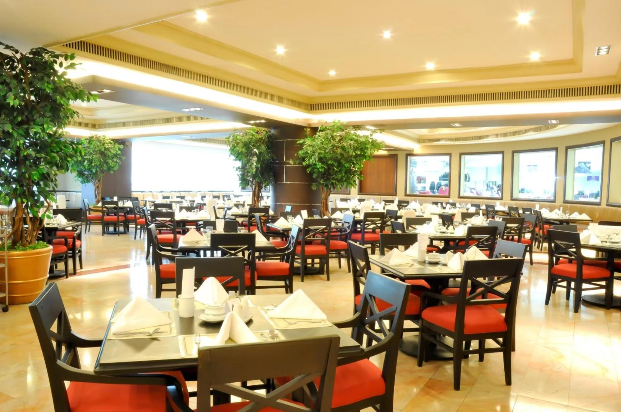 Topland Hotel & Convention Centre