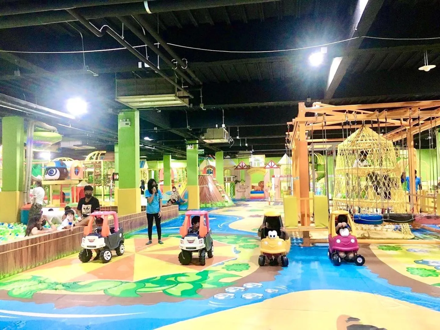 Topland Hotel & Convention Centre