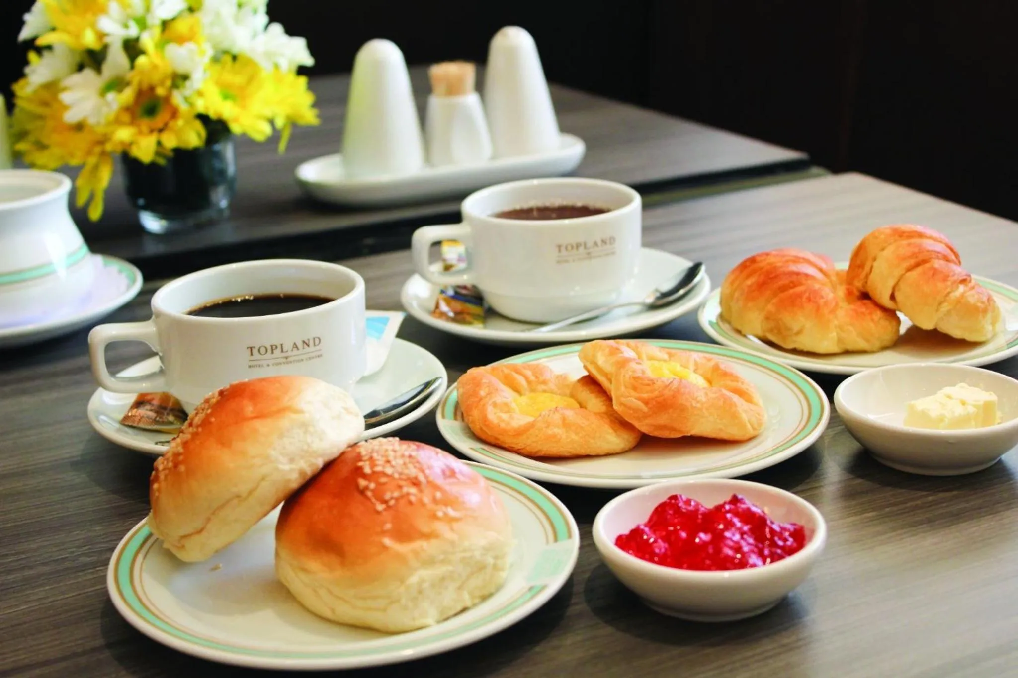 Topland Hotel & Convention Centre