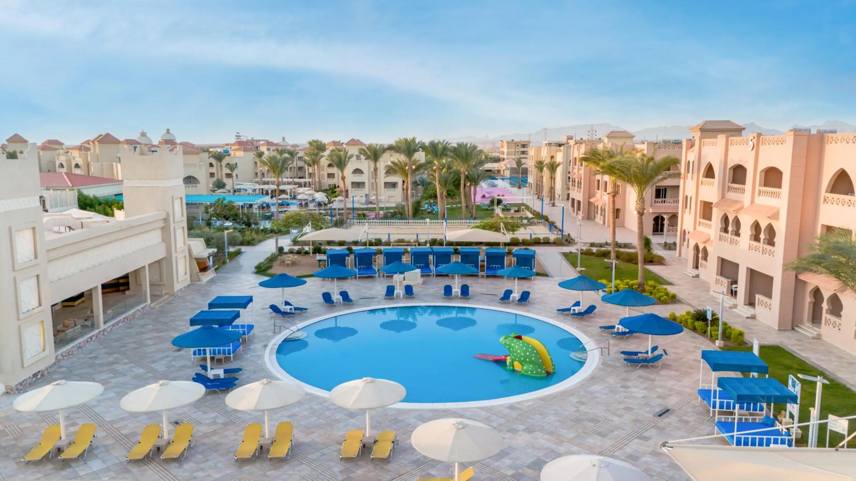 Swimming pool in Pickalbatros Aqua Vista Resort - Hurghada