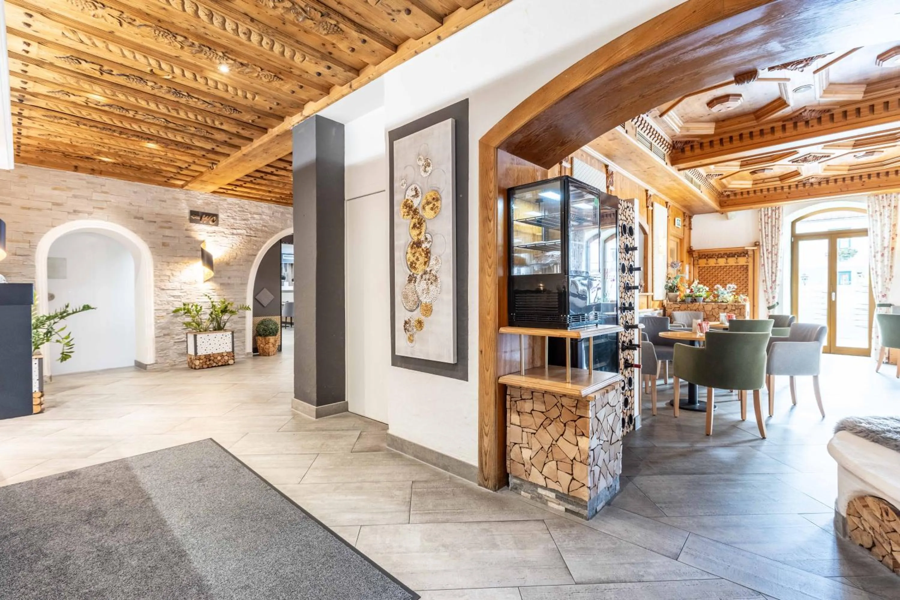 Hotel Post by keyone