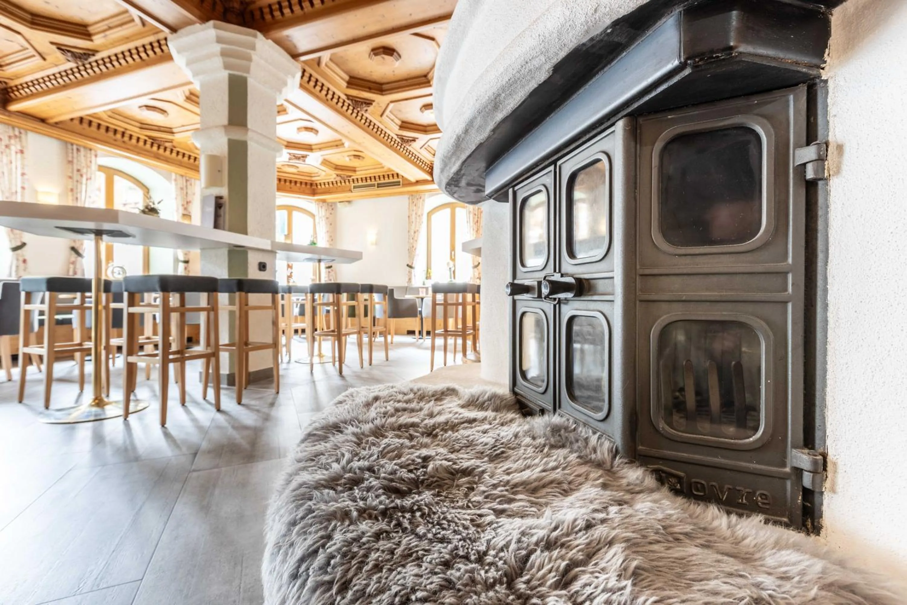 Restaurant/places to eat in Hotel Post by keyone