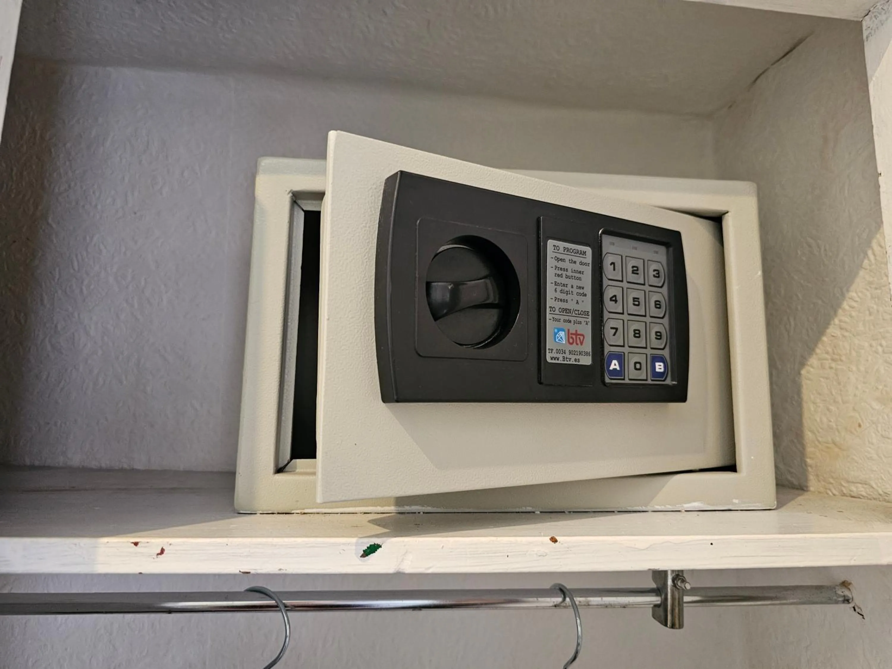 safe in Hotel Palermo