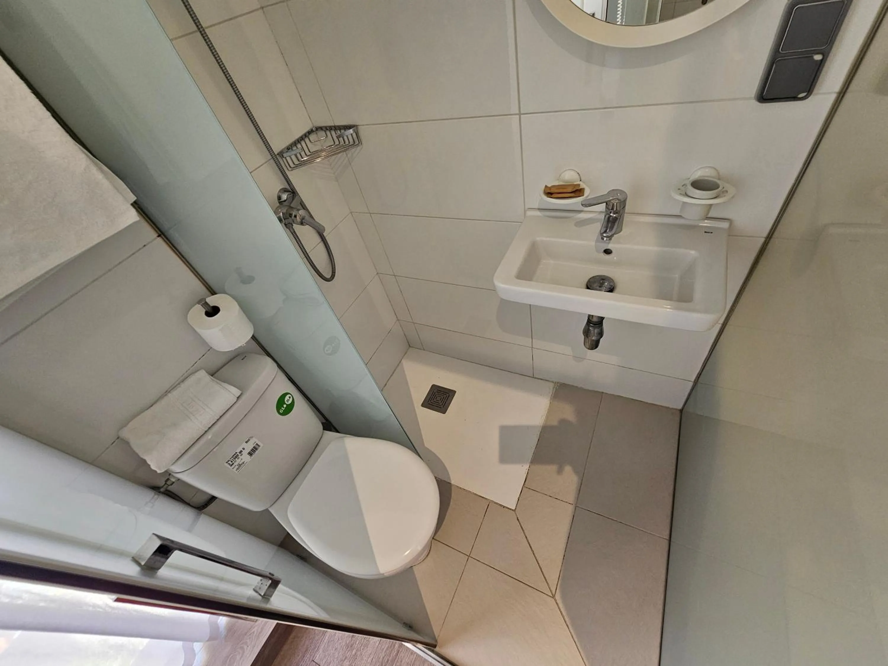 Shower in Hotel Palermo