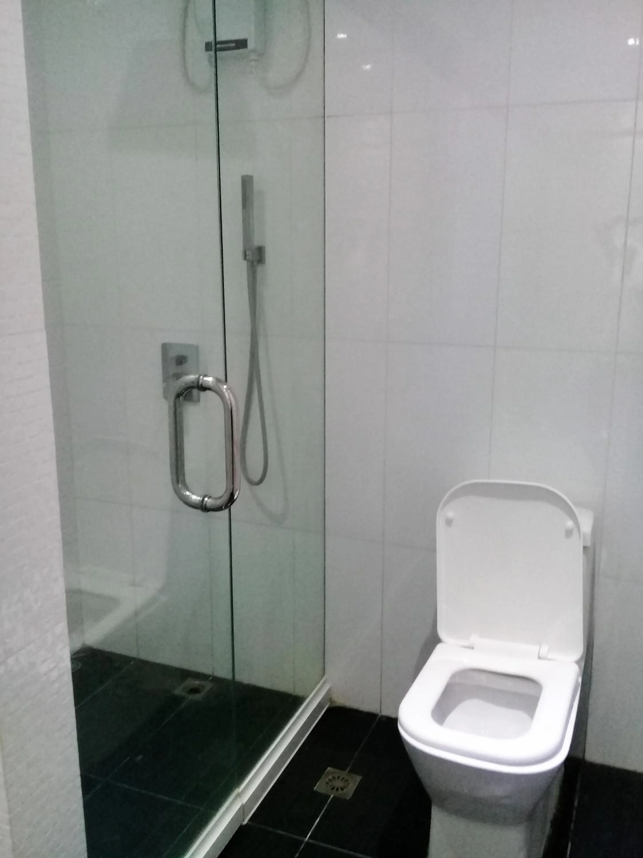 Shower in Sergi's Resort and Hotel