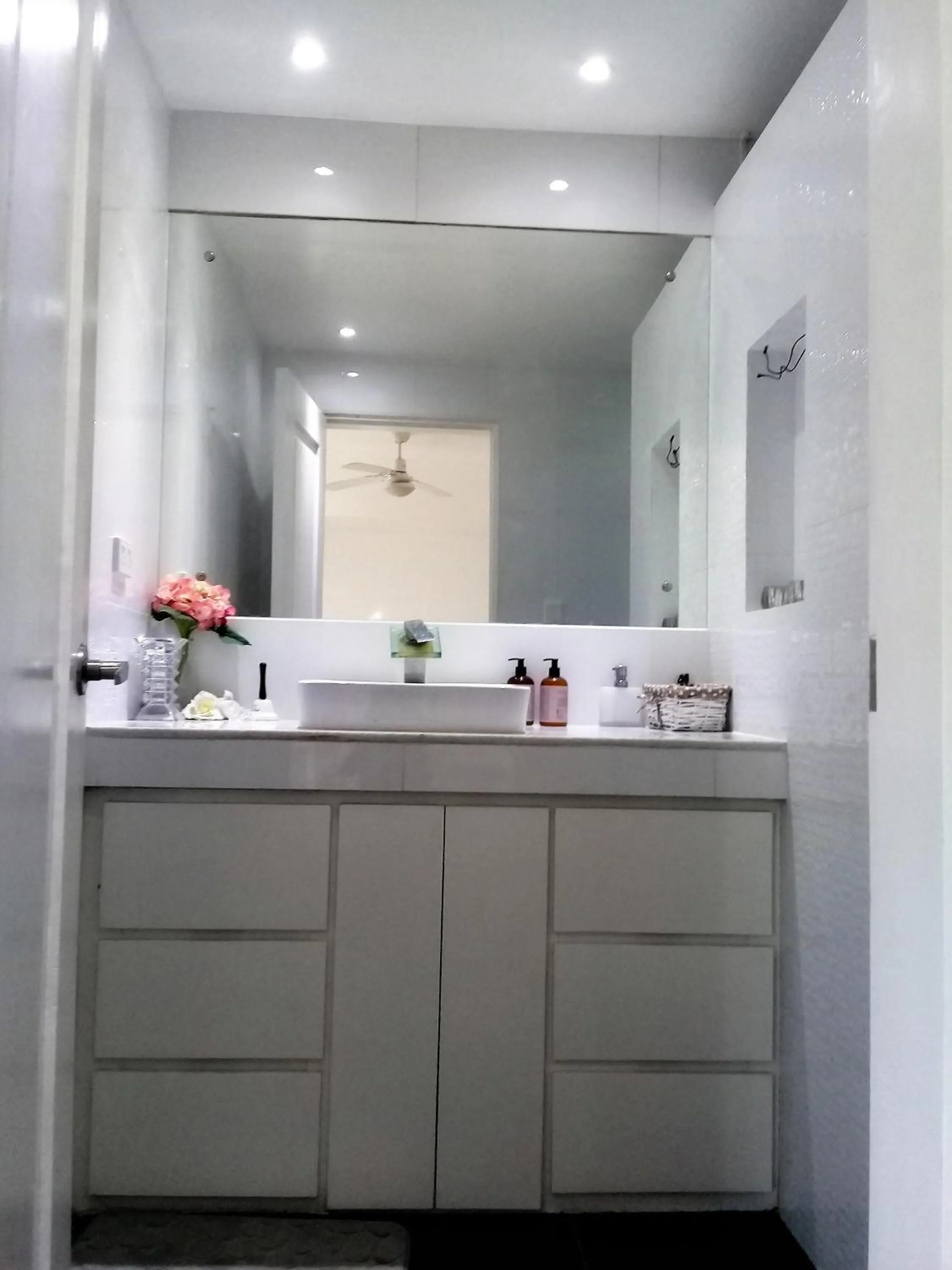 Bathroom in Sergi's Resort and Hotel