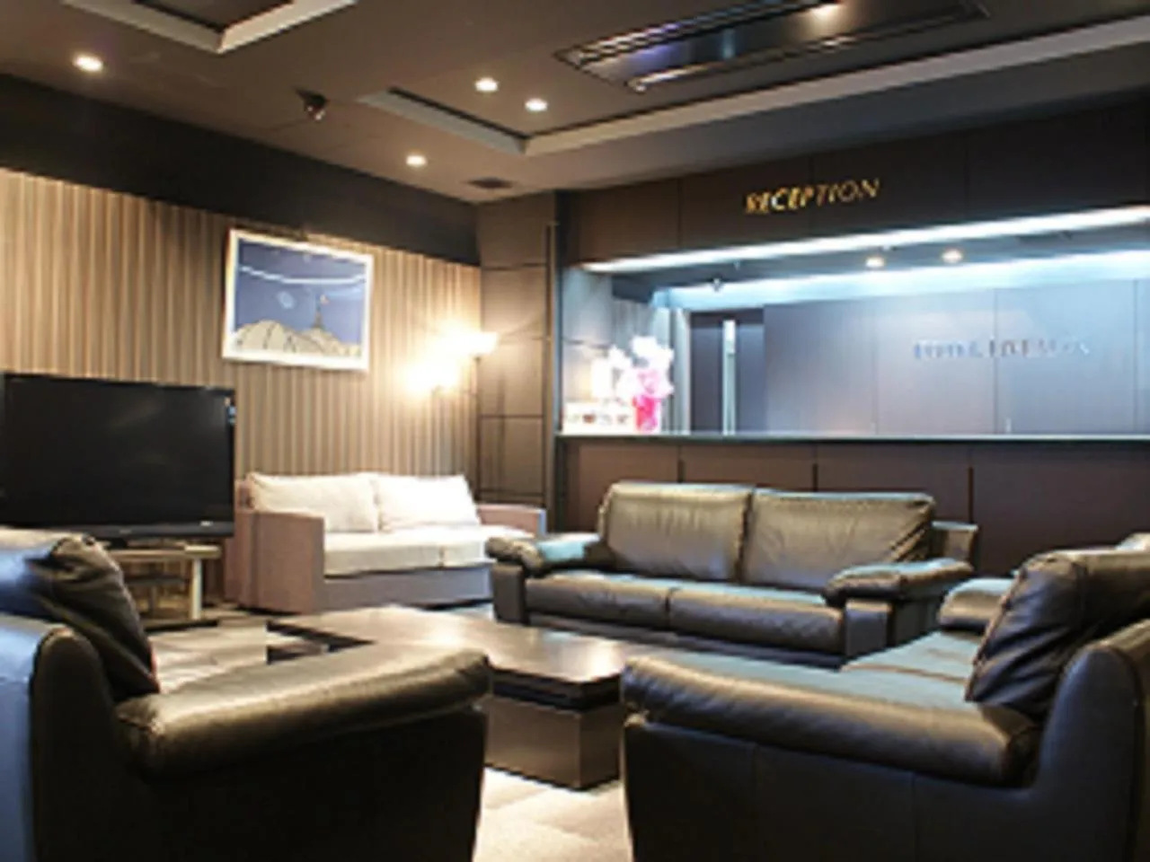 Lobby or reception in HOTEL LiVEMAX BUDGET Hiratsuka Ekimae
