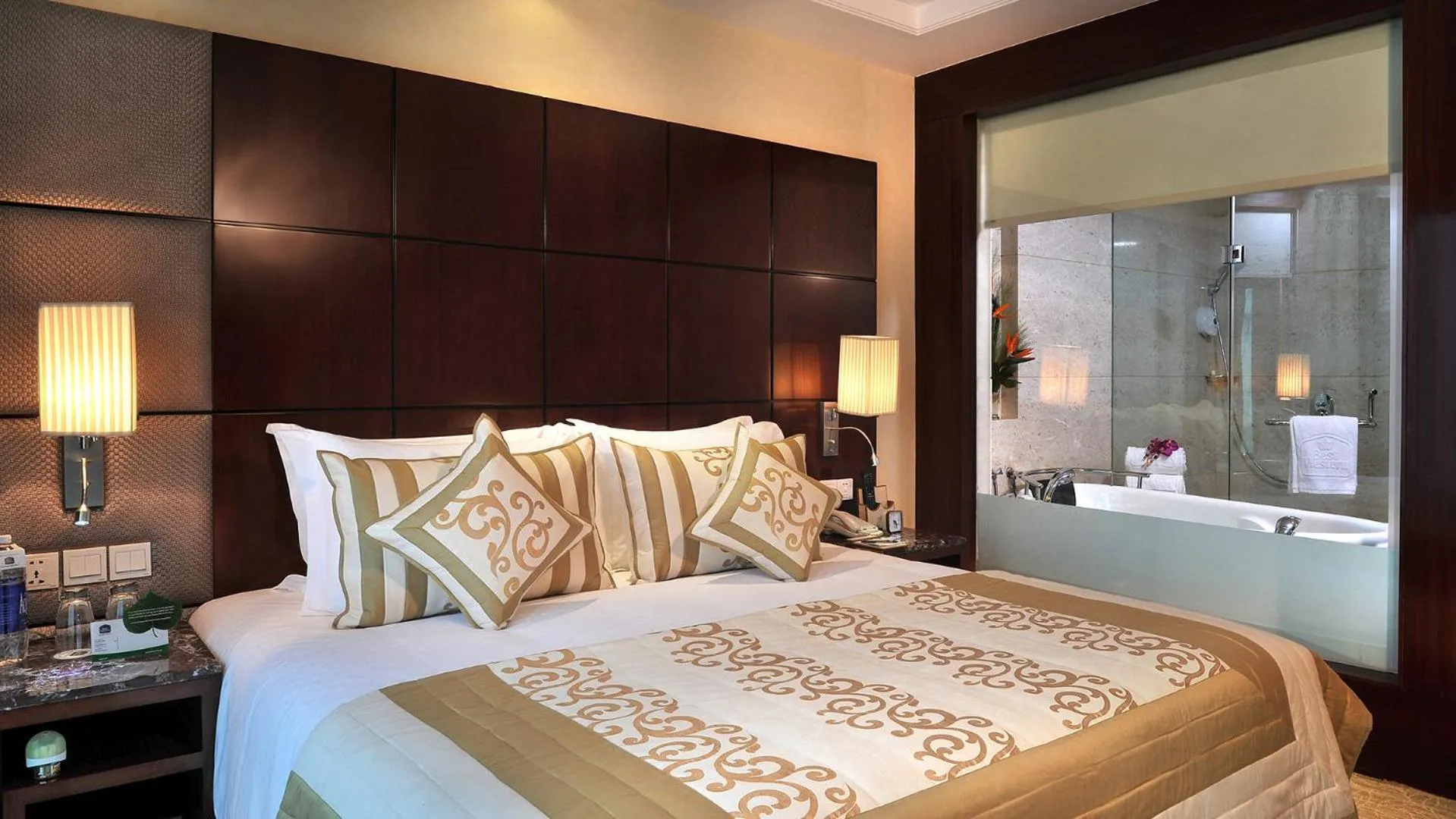 Bathroom, Bed in SkyCity Hotel Gurgaon