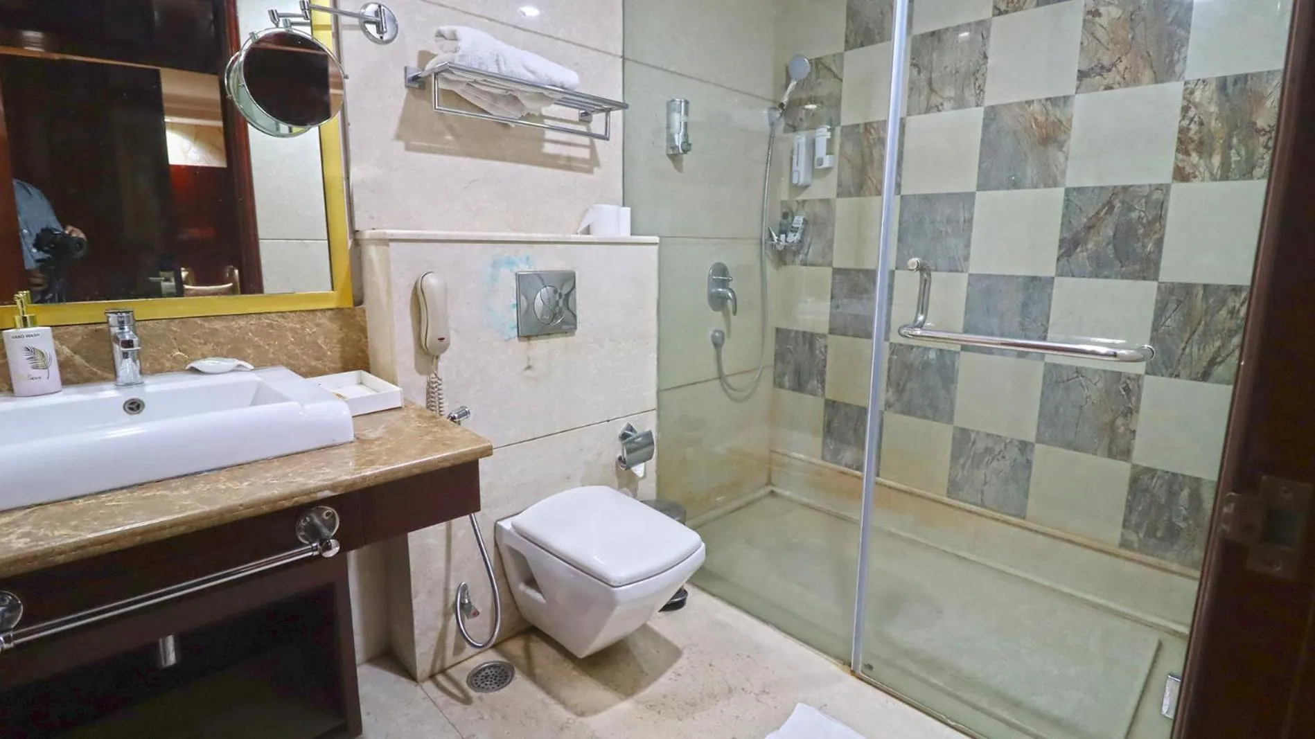 Bathroom in SkyCity Hotel Gurgaon