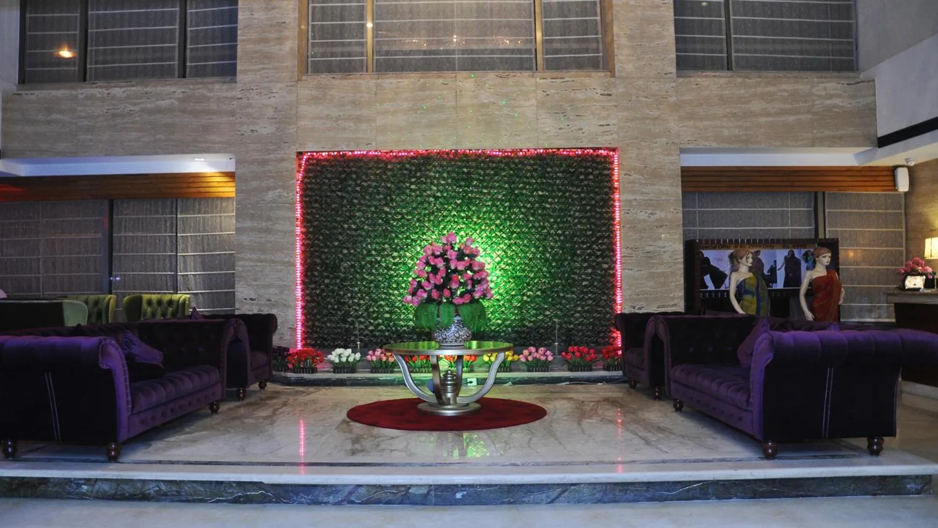 Lobby or reception in SkyCity Hotel Gurgaon