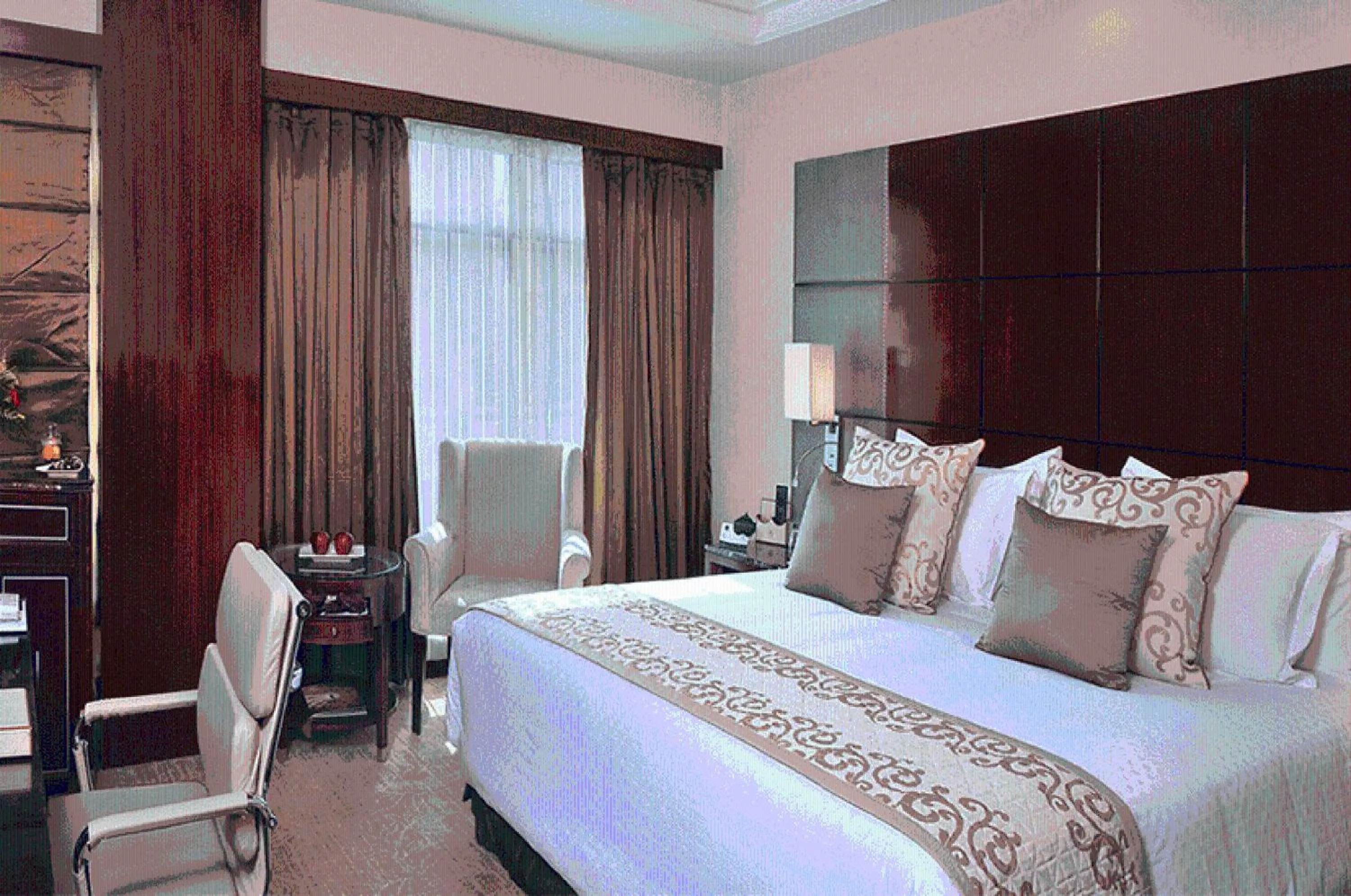 Bedroom, Bed in SkyCity Hotel Gurgaon