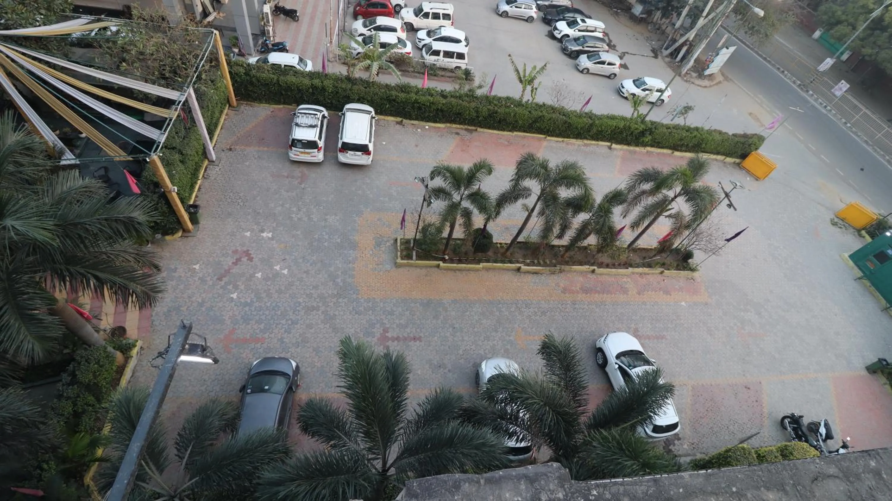Parking in SkyCity Hotel Gurgaon
