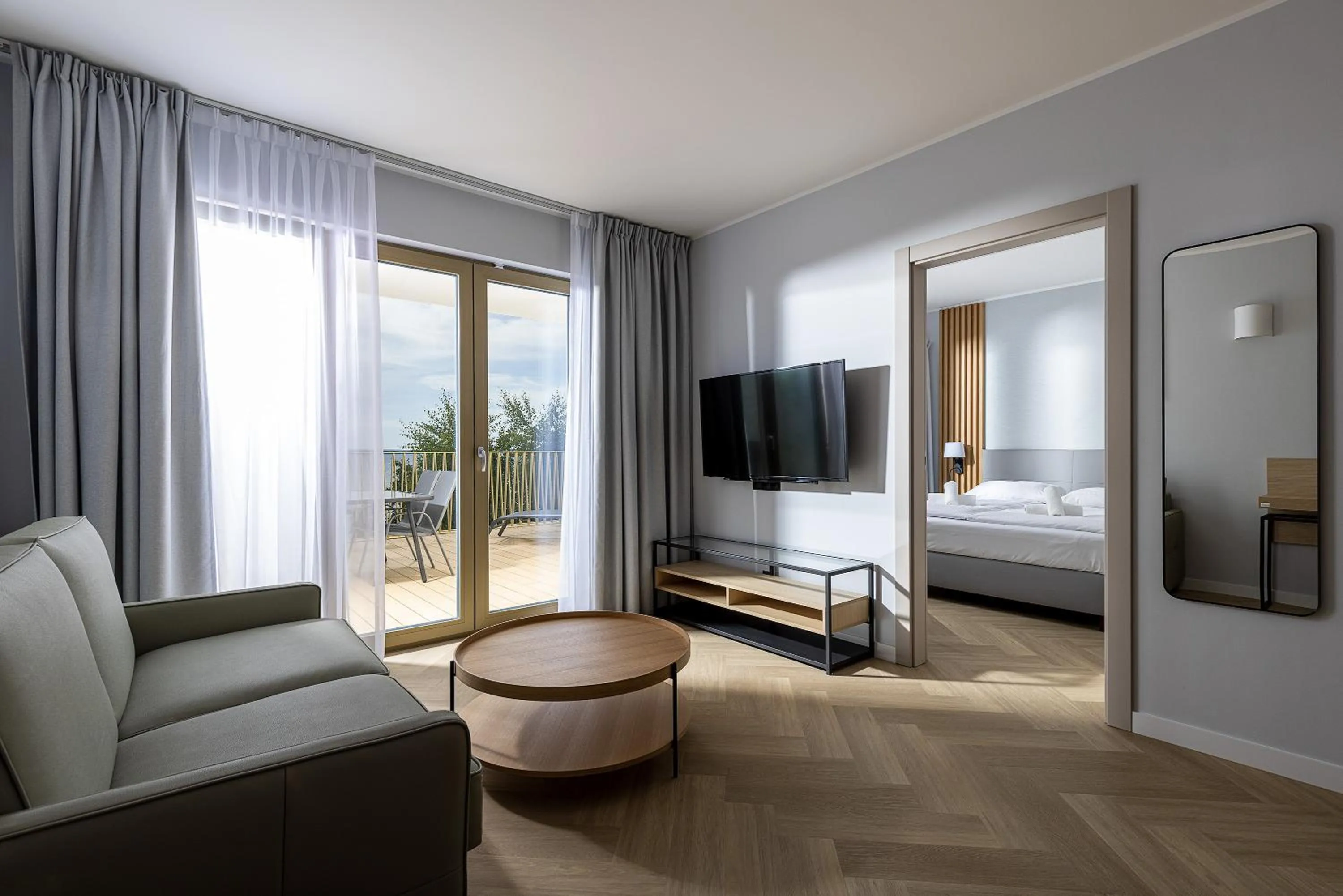 Living room, Bed in Hotel Meridian