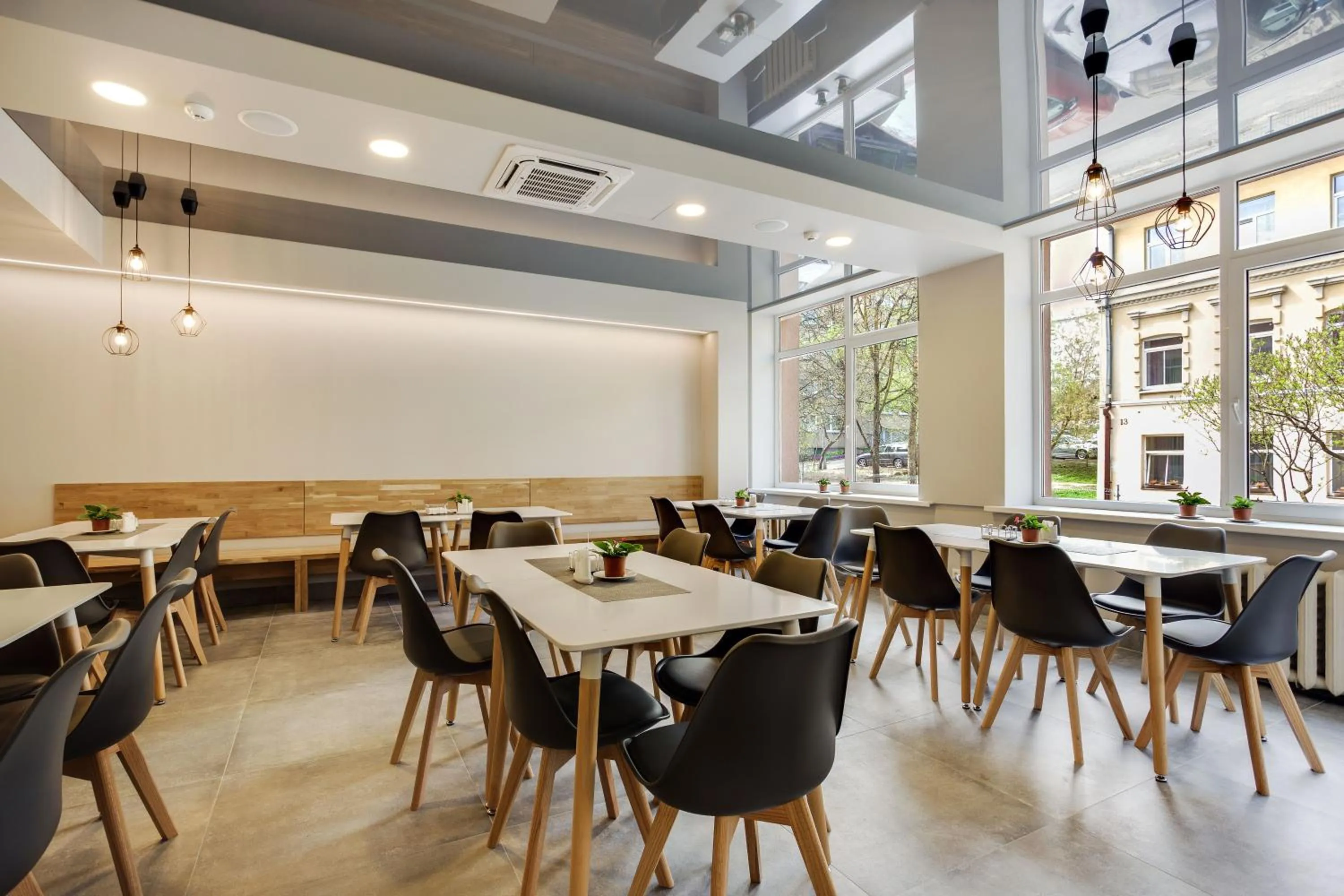 Restaurant/places to eat in Old Town Trio Apartments