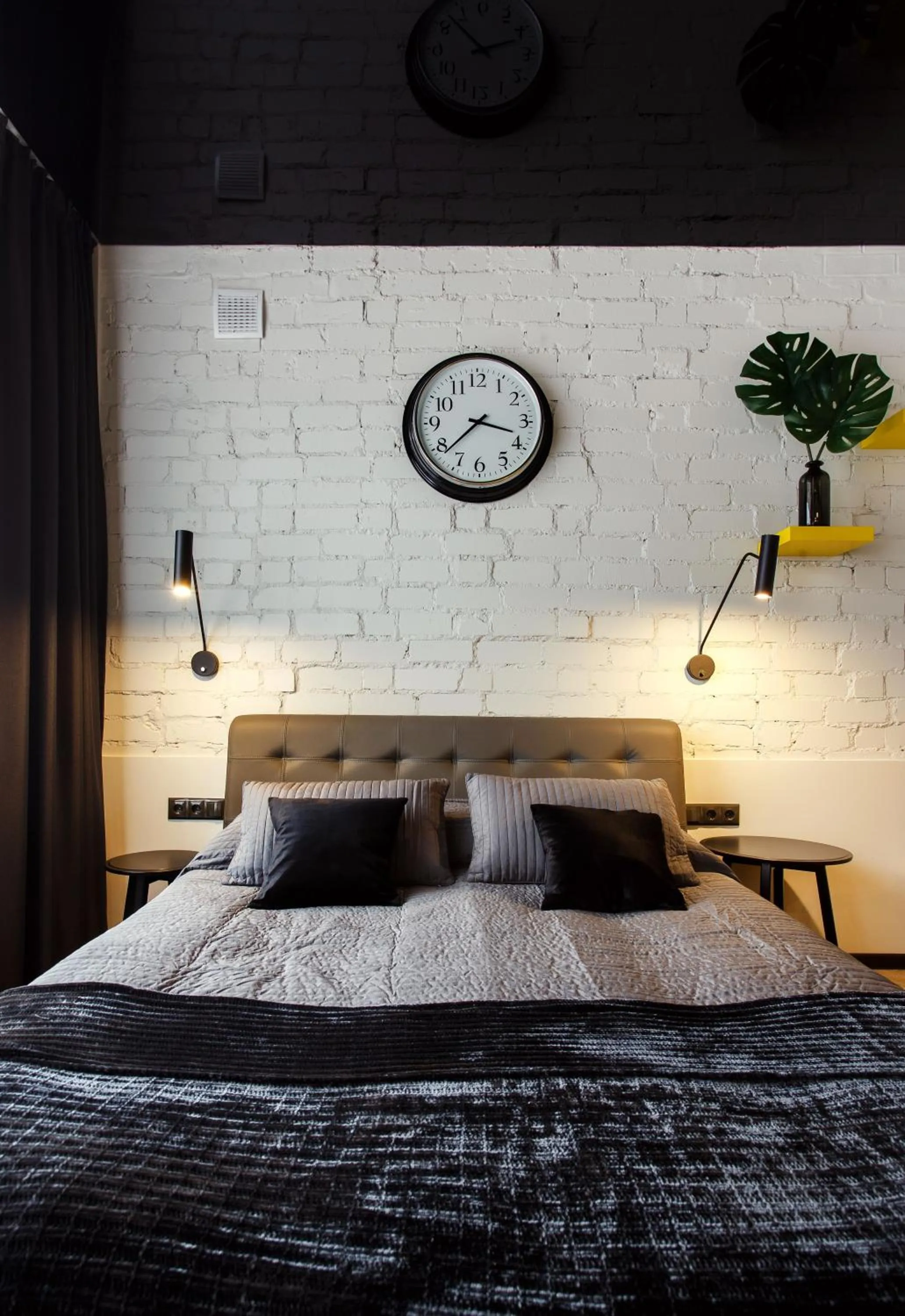 Photo of the whole room, Bed in Old Town Trio Apartments