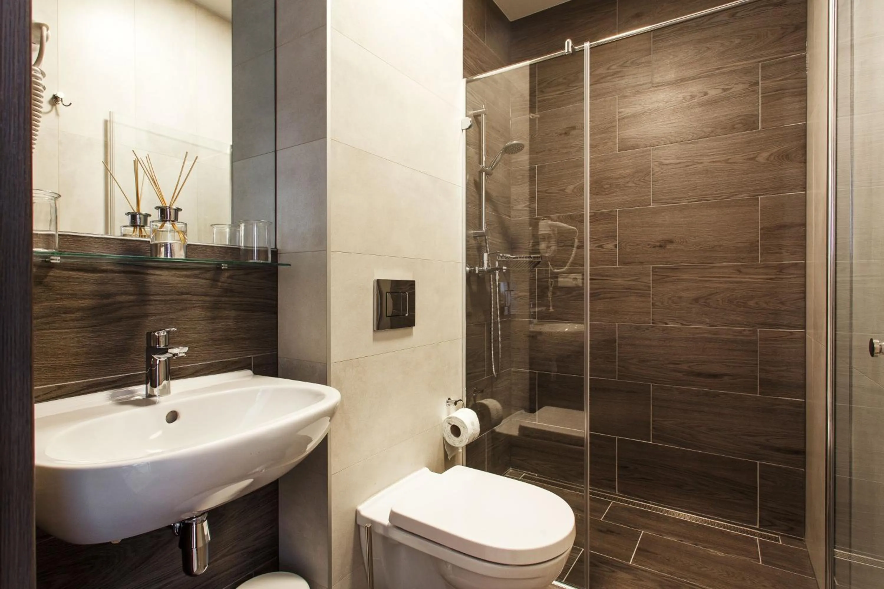 Toilet in Old Town Trio Apartments