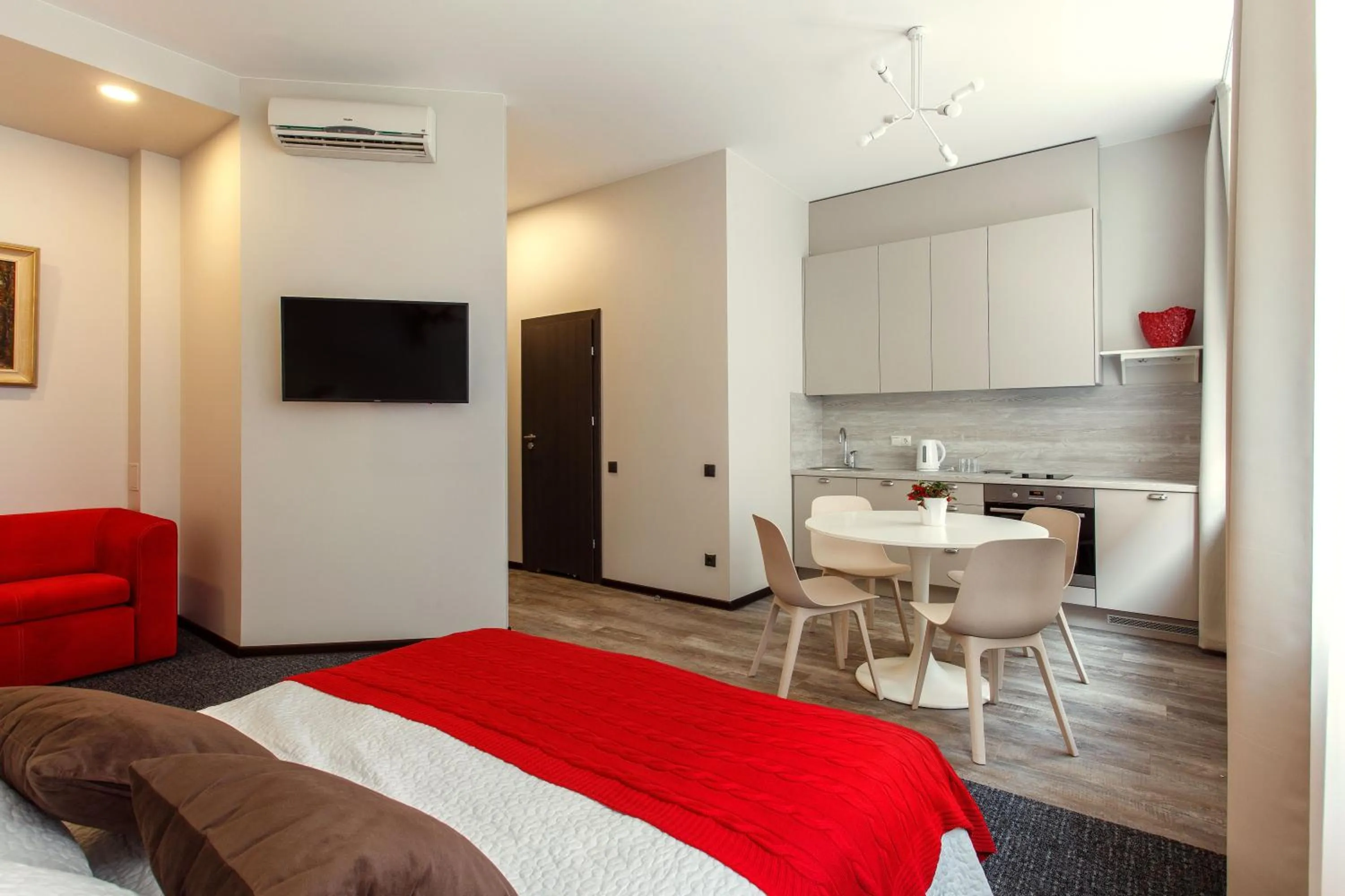 Photo of the whole room, Bed in Old Town Trio Apartments