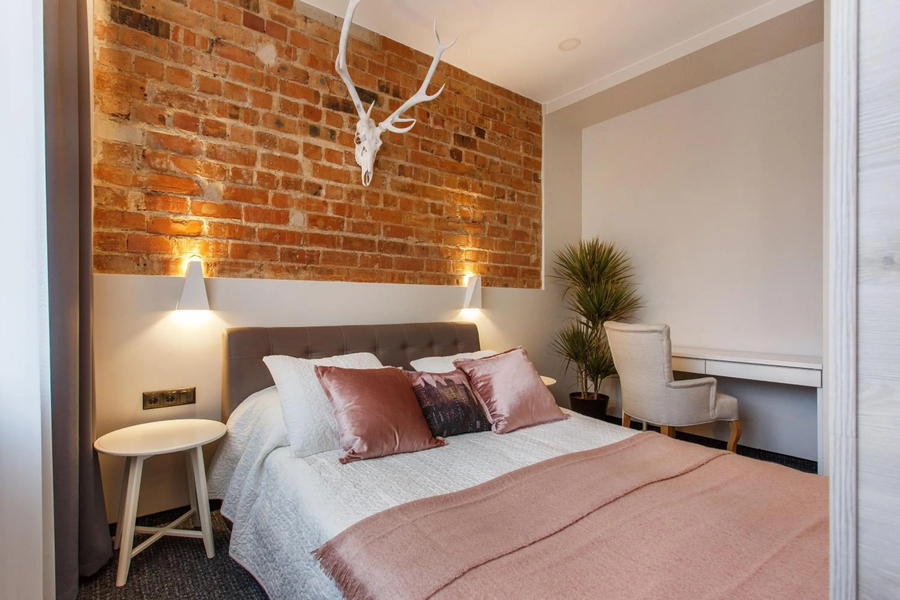 Photo of the whole room, Bed in Old Town Trio Apartments