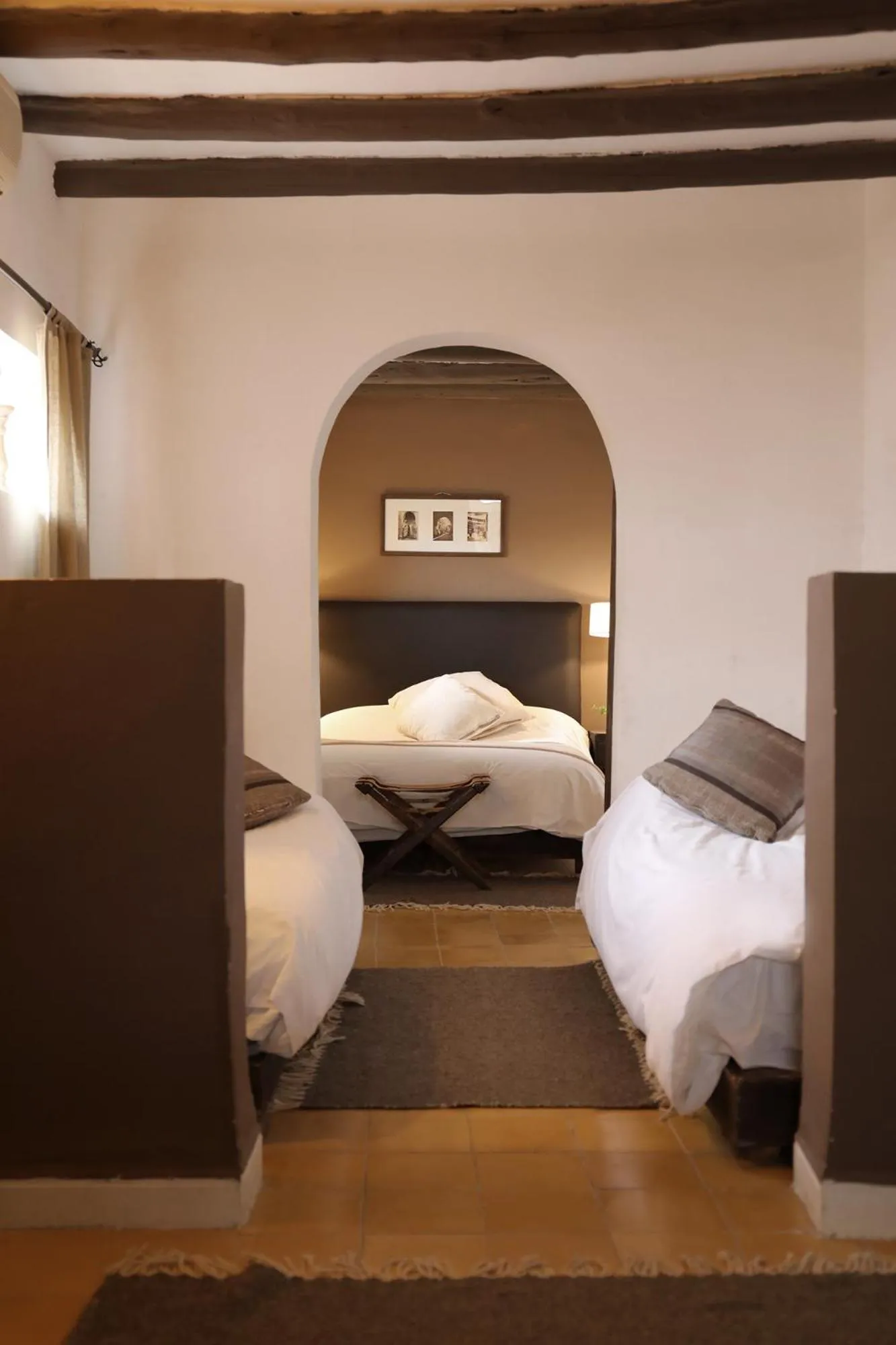 Photo of the whole room, Bed in Le Petit Hôtel du Flouka