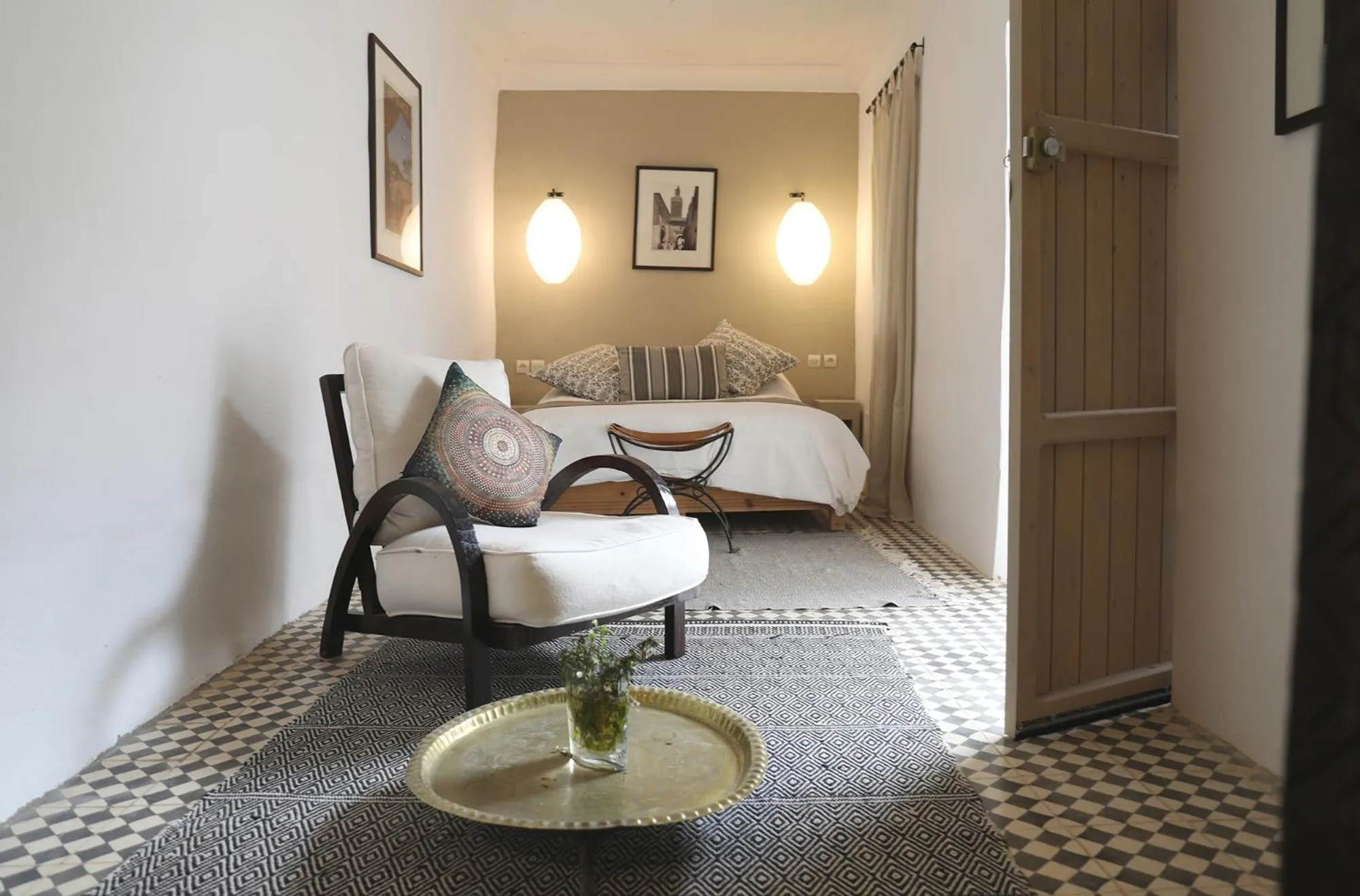 Bed in Le Petit Hôtel du Flouka