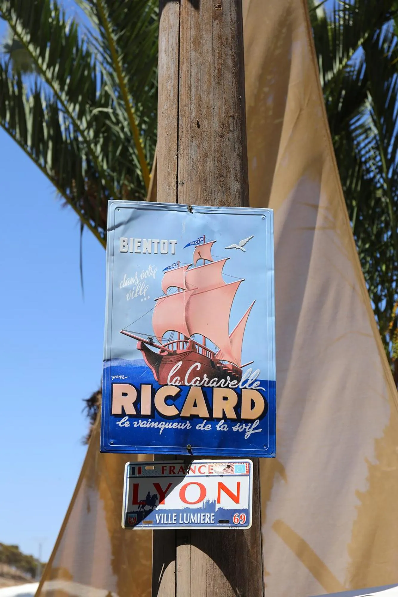 Drinks in Le Petit Hôtel du Flouka