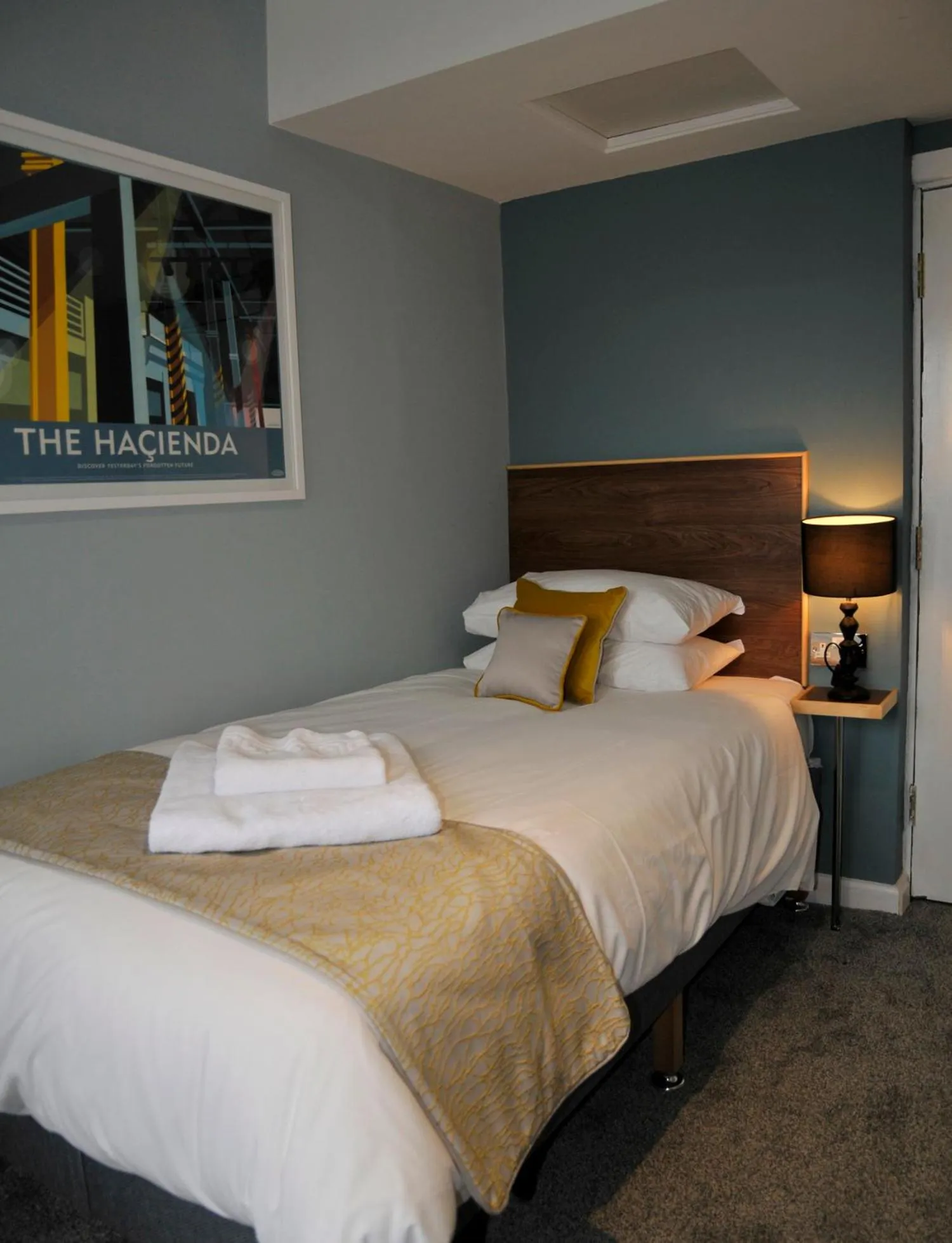 Bed in The Coach Hotel