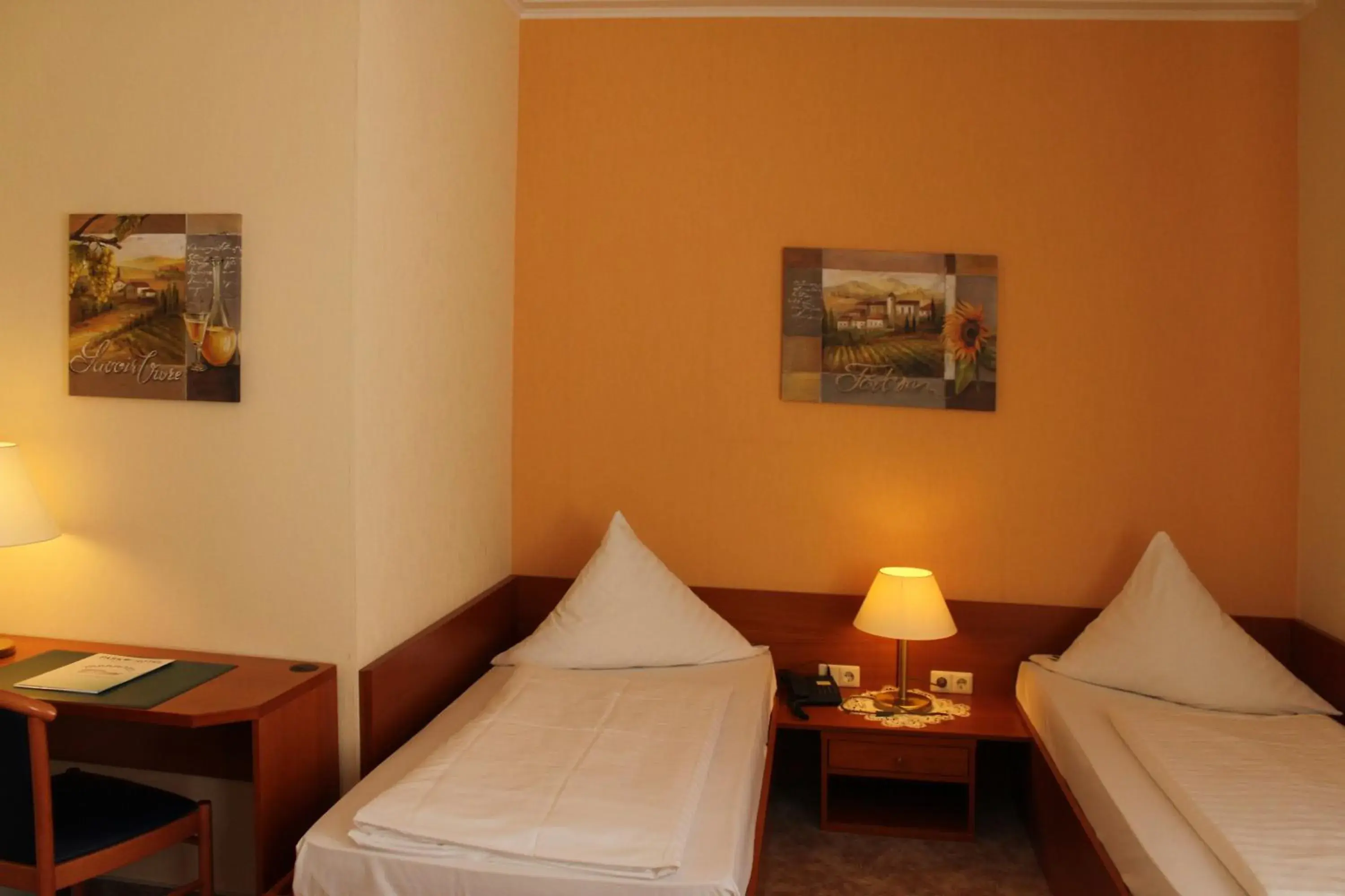 Twin Room in Parkhotel Pretzsch Twin Room in Parkhotel Pretzsch