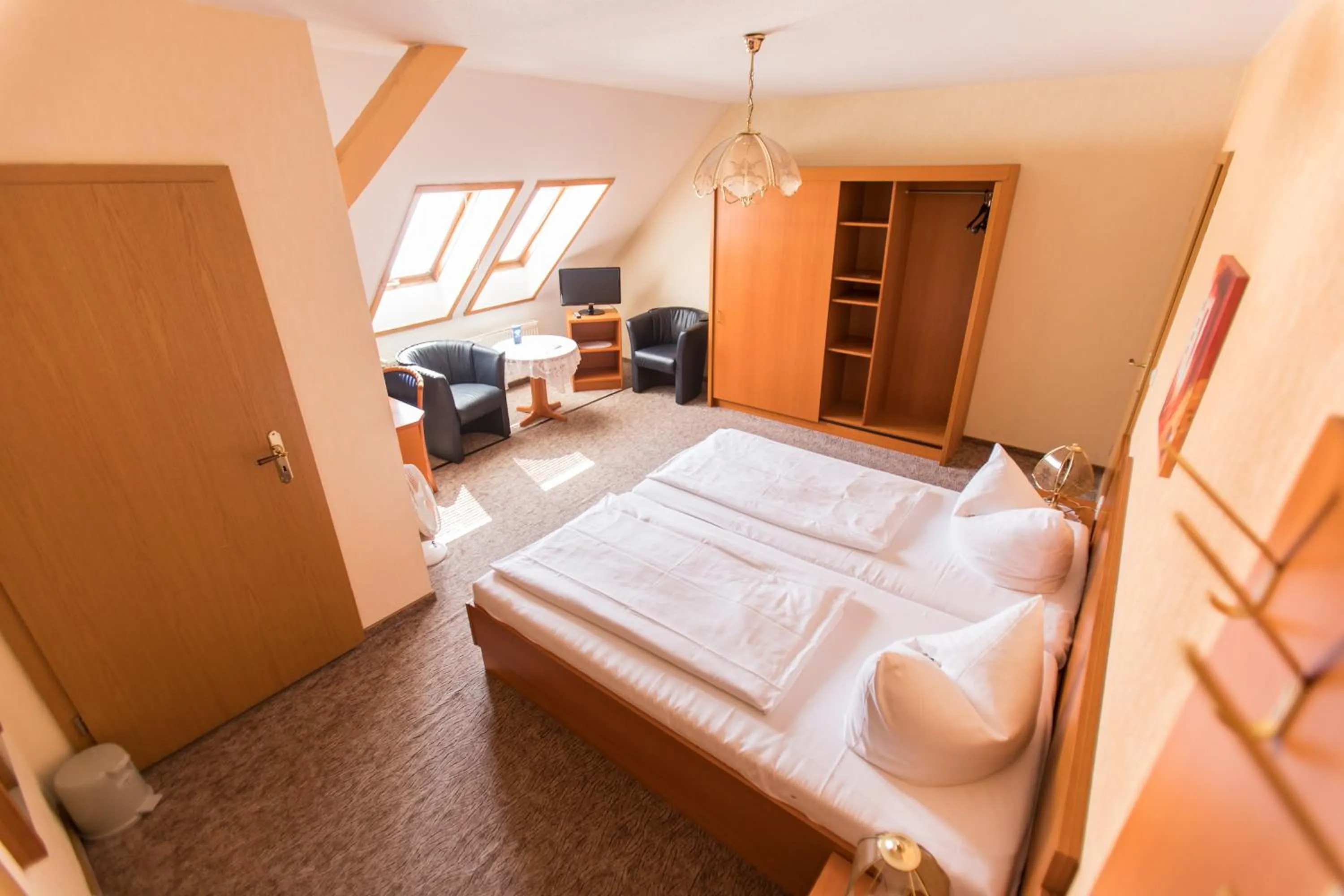 Bedroom, Bed in Parkhotel Pretzsch