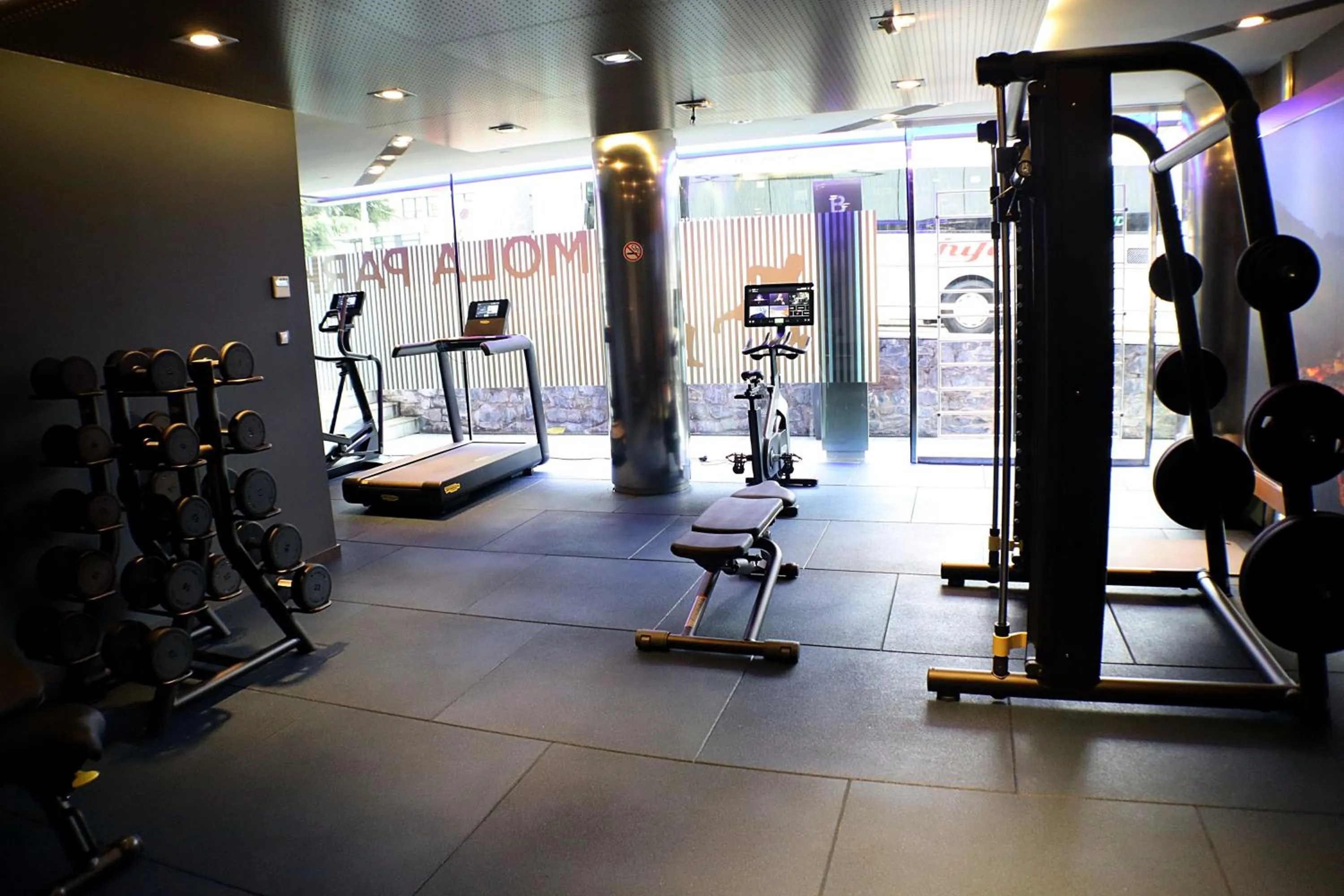 Fitness centre/facilities in Yomo Mola Park