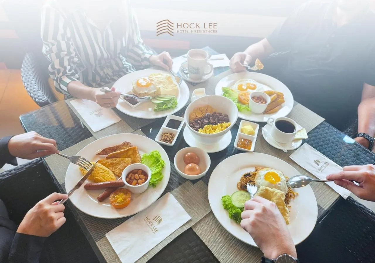 Restaurant/places to eat in Hock Lee Hotel & Residences