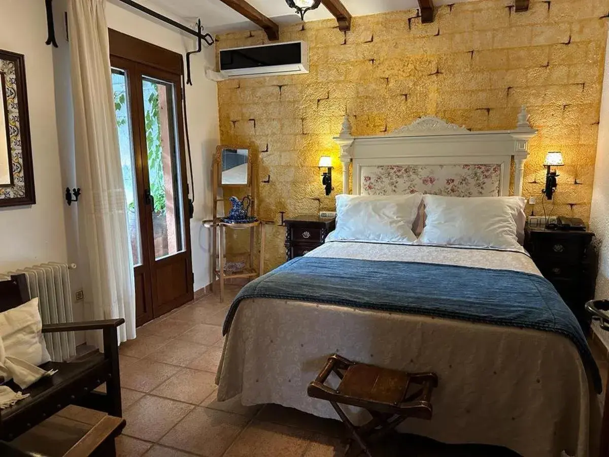 Superior Double Room in Hotel Rural Convento Santa Maria de la Sierra Superior Double Room in Hotel Rural Convento Santa Maria de la Sierra